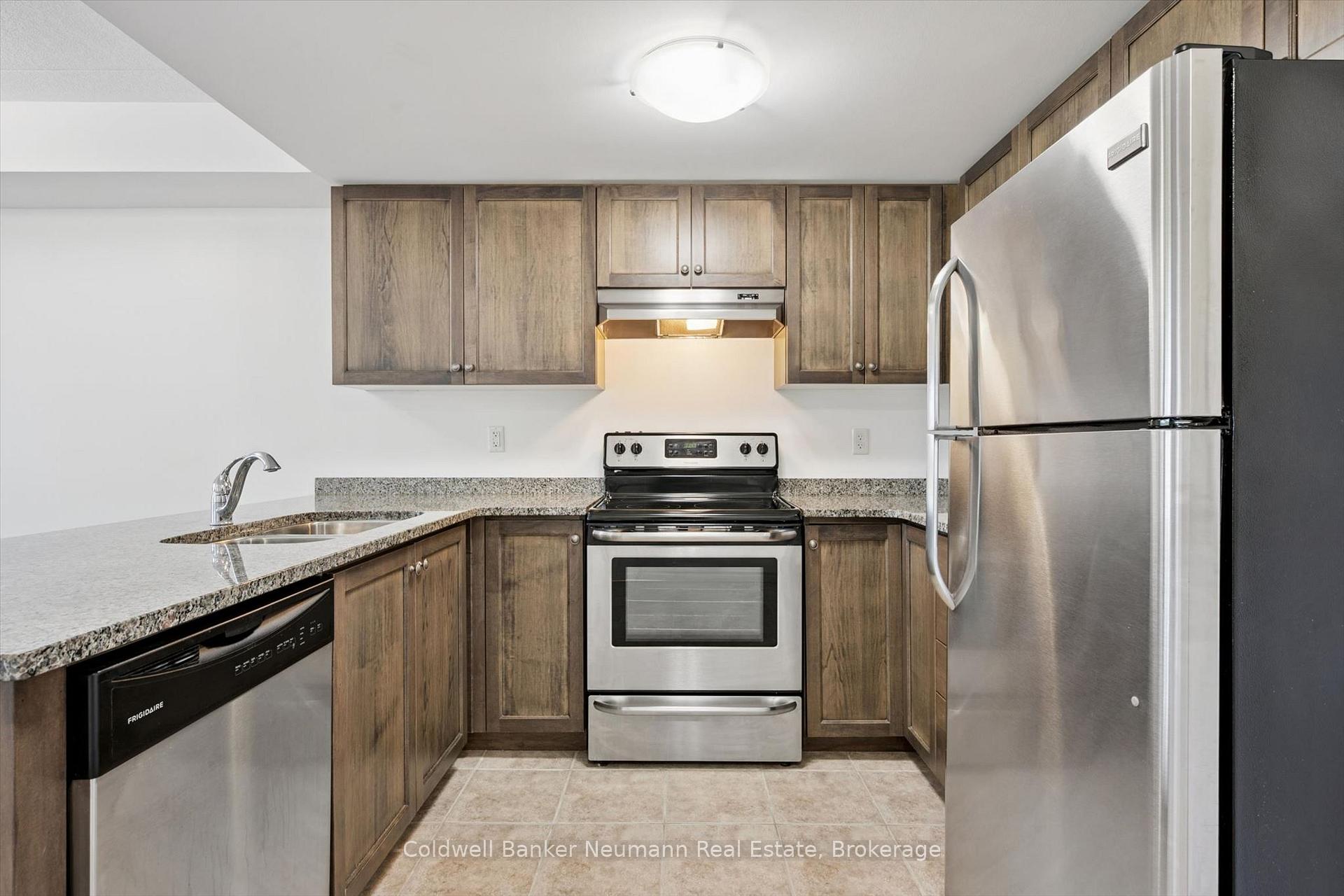 Photo 7 of Unit 301, 45 Kingsbury Square, Guelph, Pineridge/Westminster Woods — HOMEH