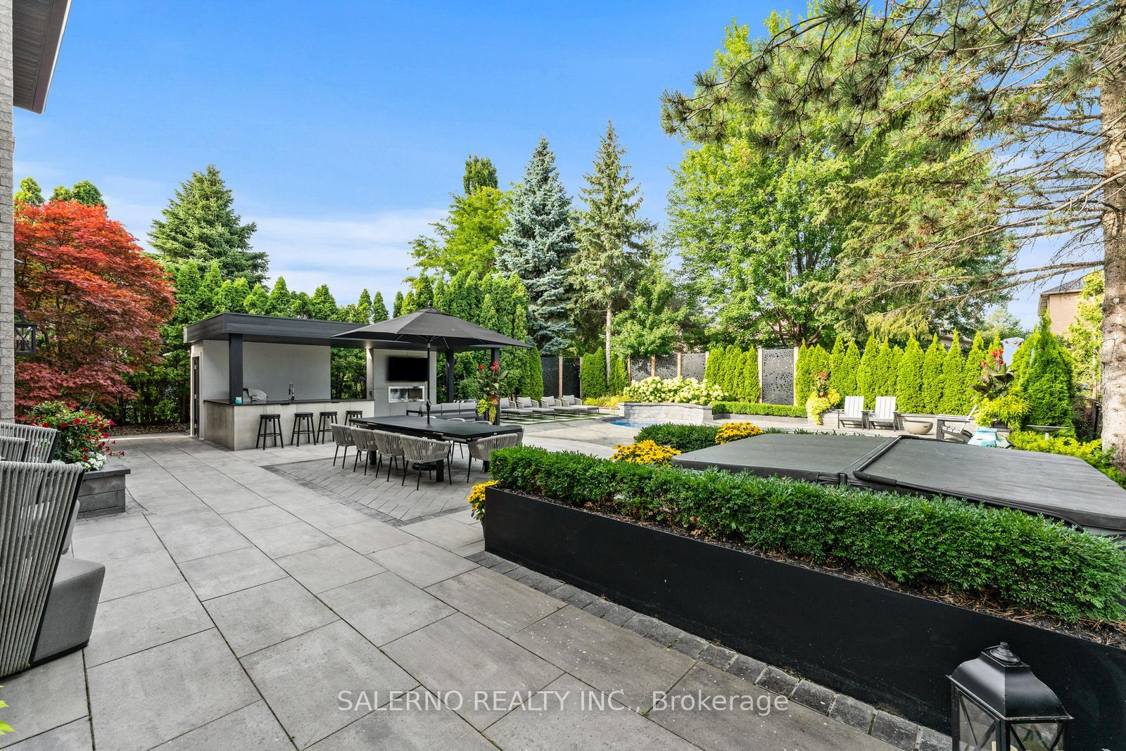 Photo 4 of 107 Deerchase Circle, Vaughan, Islington Woods — HOMEH