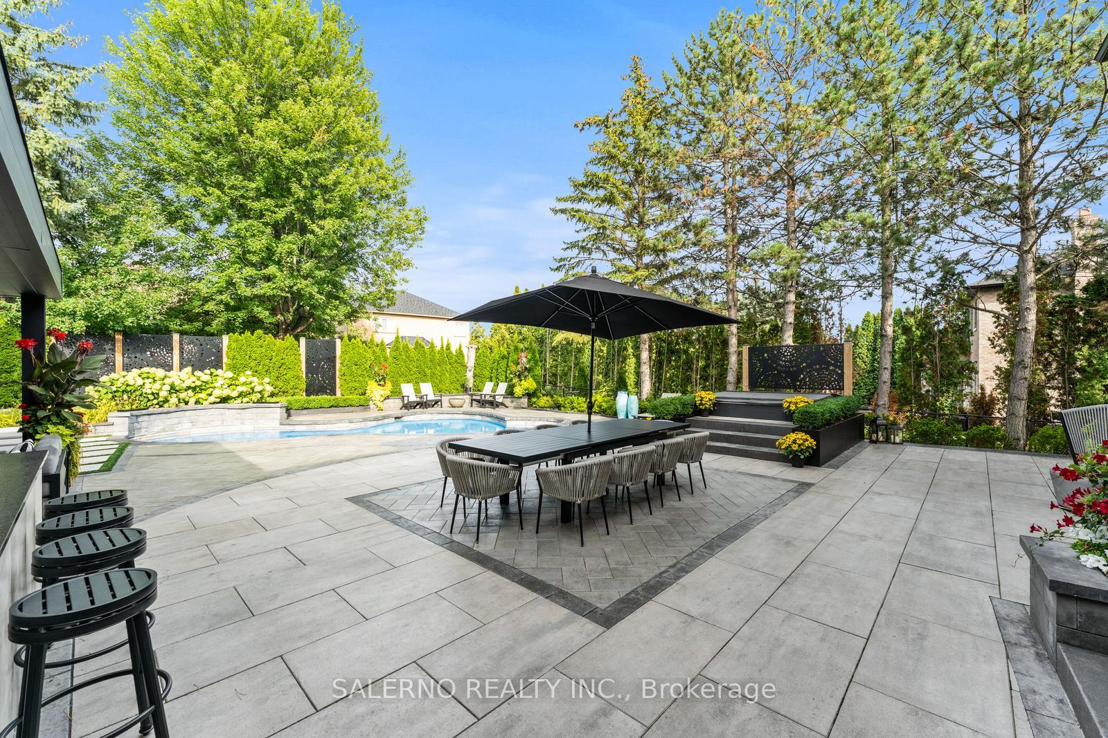 Photo 6 of 107 Deerchase Circle, Vaughan, Islington Woods — HOMEH