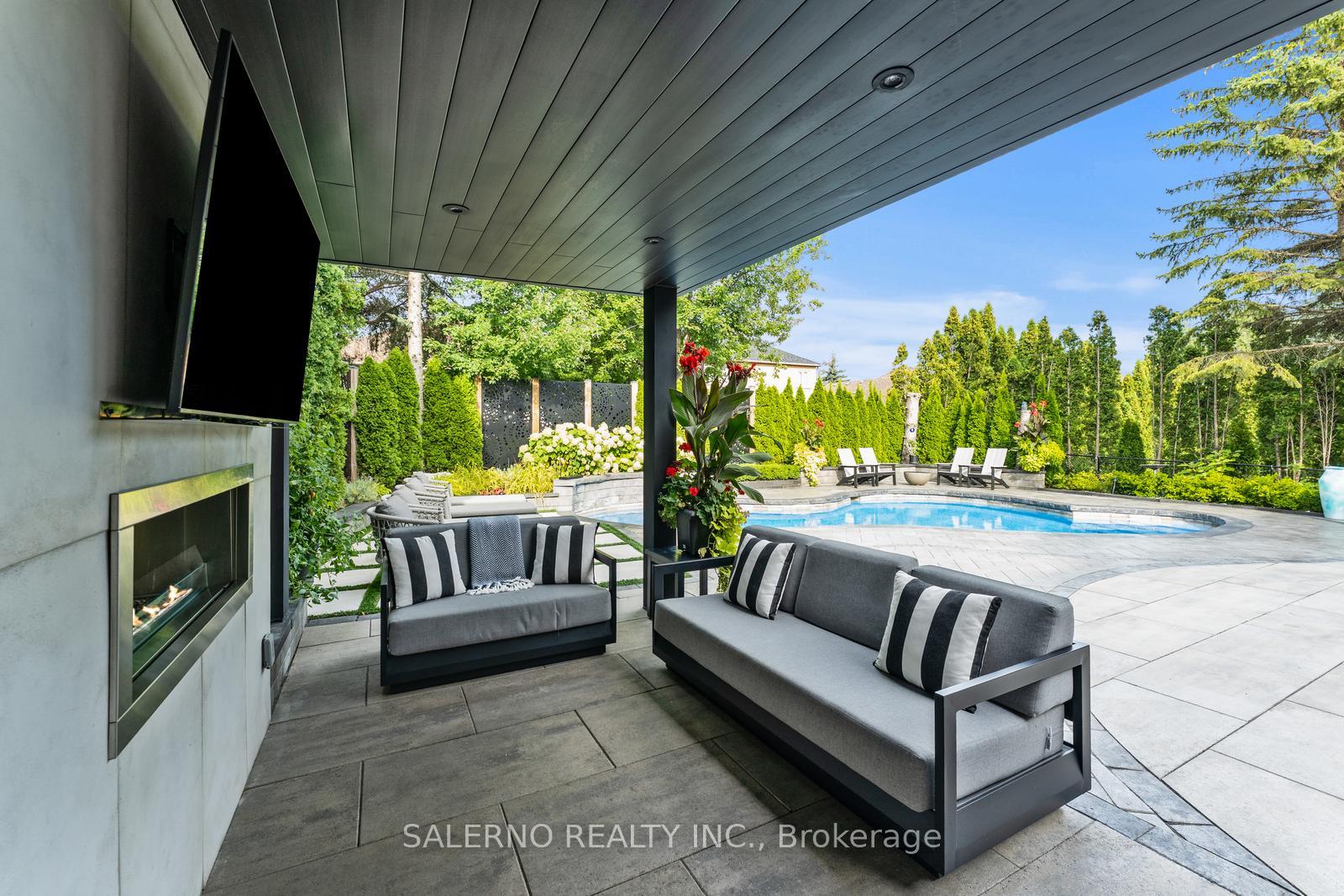 Photo 10 of 107 Deerchase Circle, Vaughan, Islington Woods — HOMEH