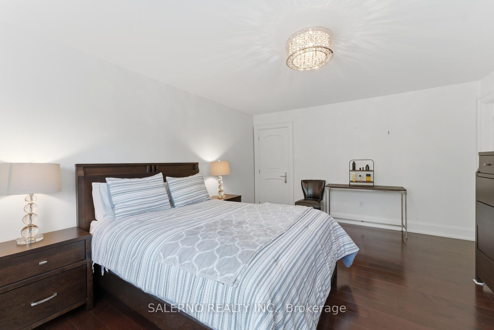 Photo 43 of 107 Deerchase Circle, Vaughan, Islington Woods — HOMEH