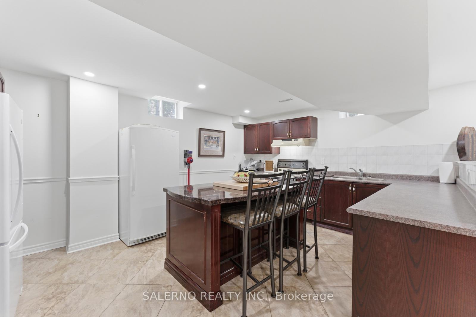 Photo 48 of 107 Deerchase Circle, Vaughan, Islington Woods — HOMEH