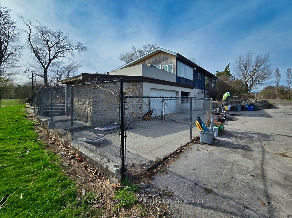 Photo 3 of 1030 Metler Road, Pelham, North Pelham — HOMEH