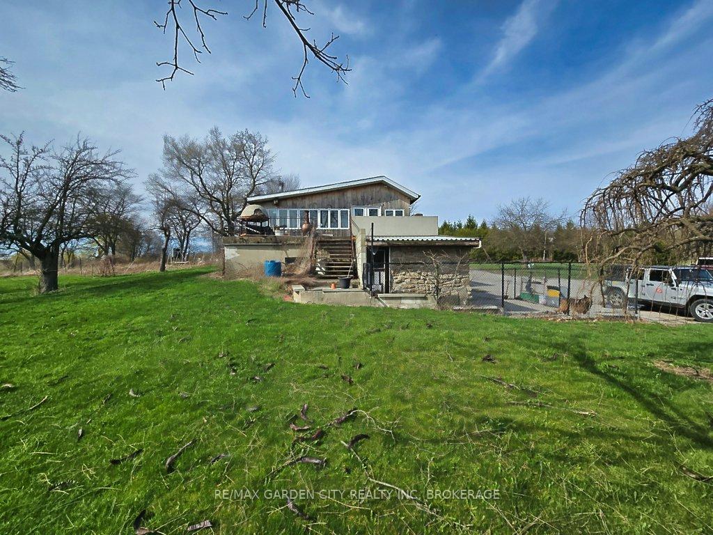 Photo 5 of 1030 Metler Road, Pelham, North Pelham — HOMEH
