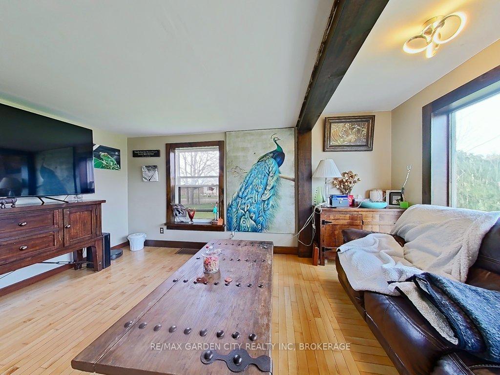 Photo 9 of 1030 Metler Road, Pelham, North Pelham — HOMEH