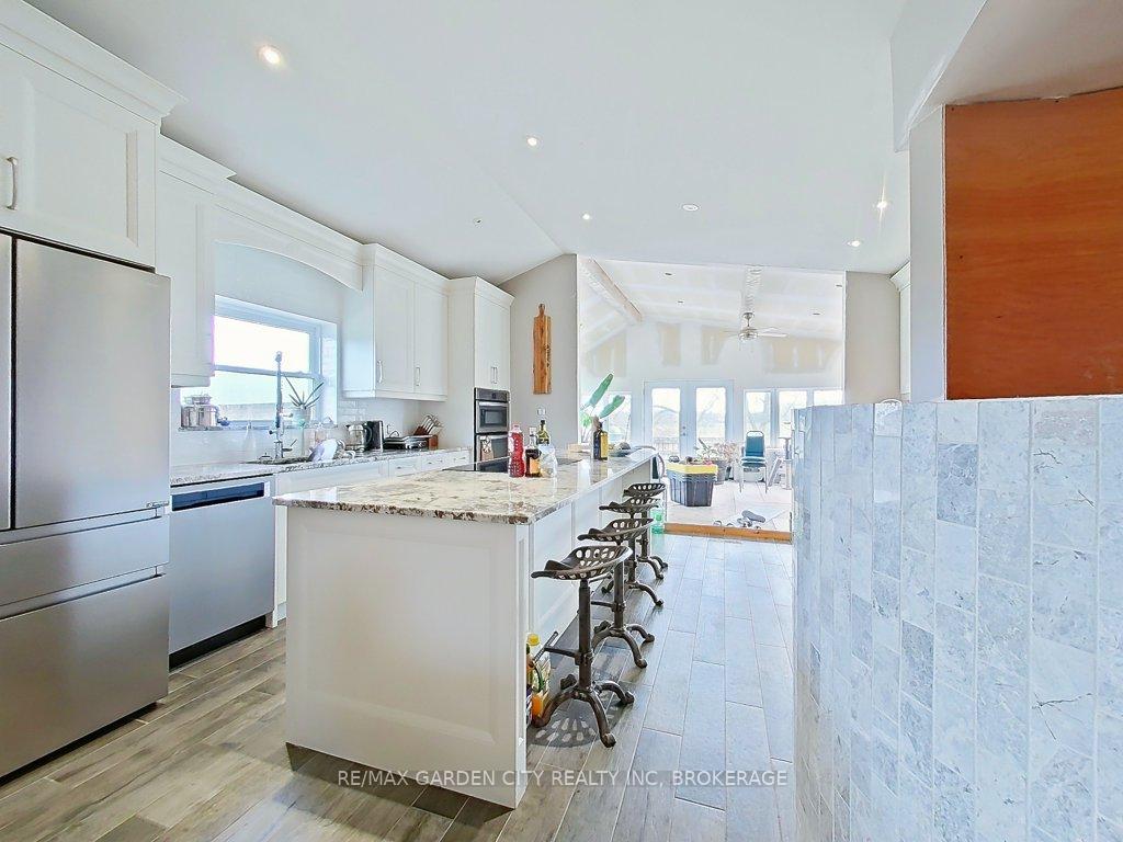 Photo 11 of 1030 Metler Road, Pelham, North Pelham — HOMEH