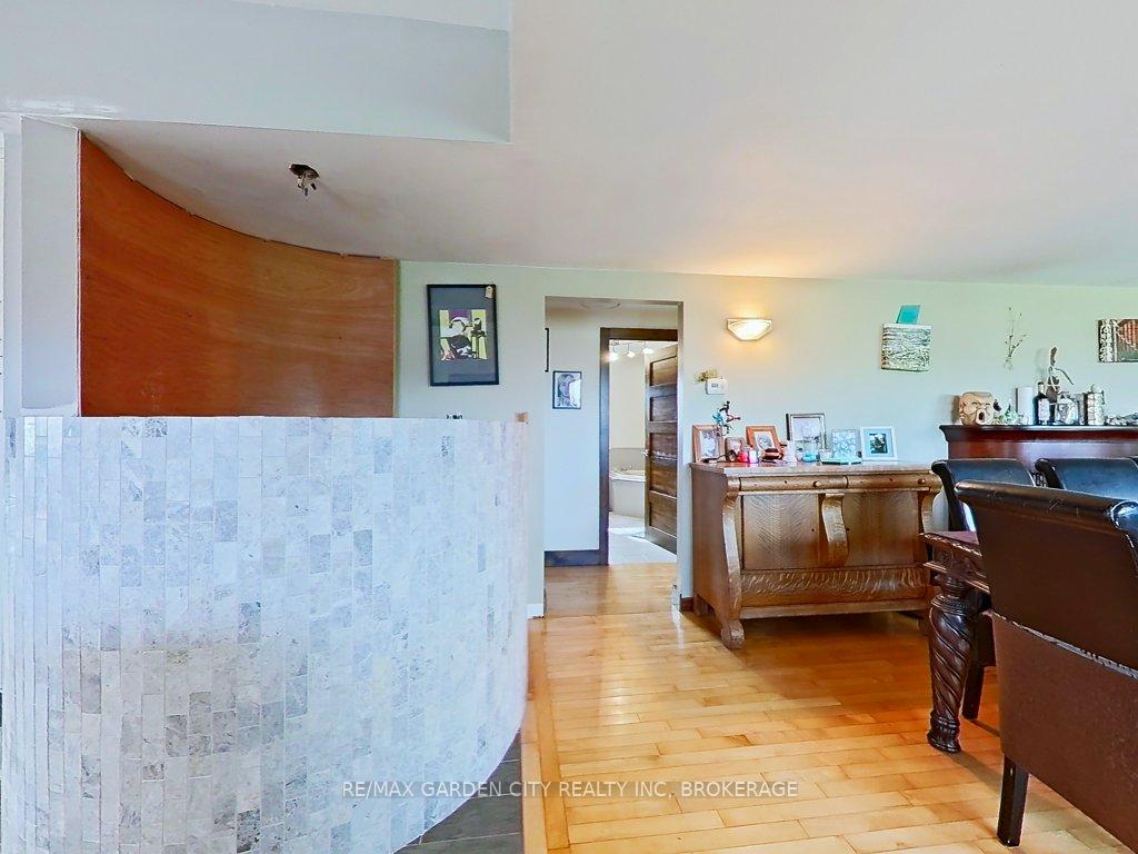 Photo 12 of 1030 Metler Road, Pelham, North Pelham — HOMEH