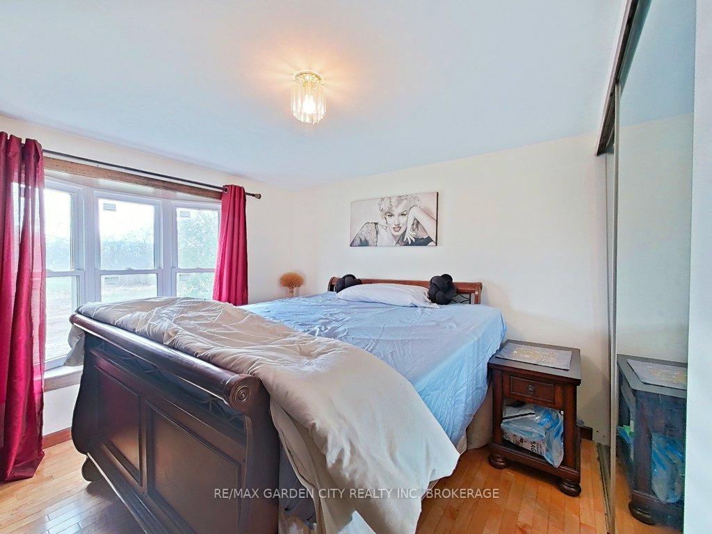 Photo 23 of 1030 Metler Road, Pelham, North Pelham — HOMEH