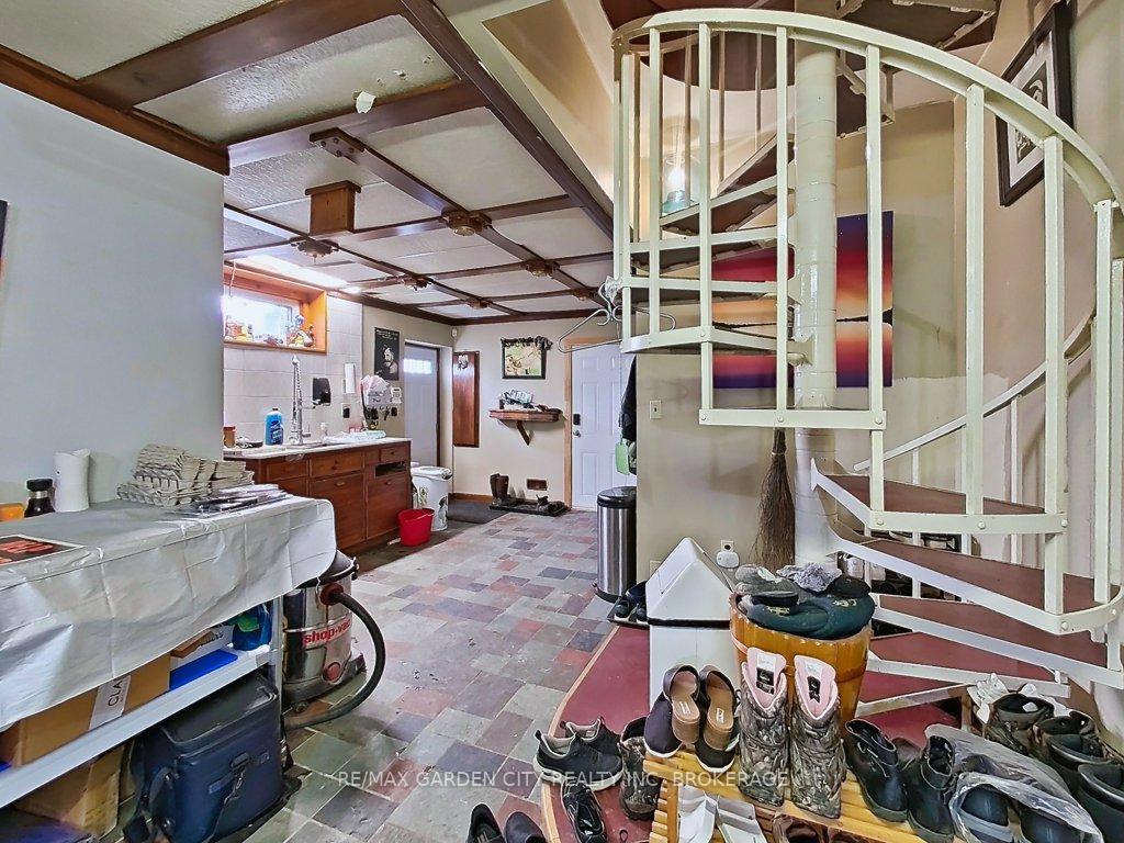 Photo 24 of 1030 Metler Road, Pelham, North Pelham — HOMEH
