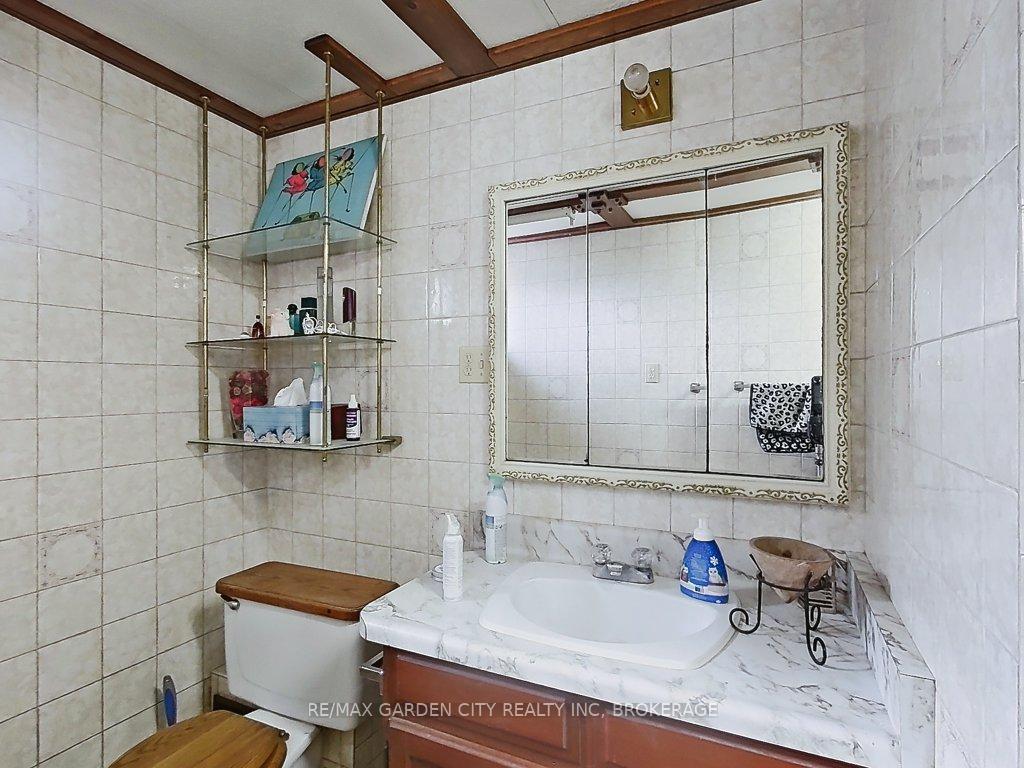 Photo 25 of 1030 Metler Road, Pelham, North Pelham — HOMEH