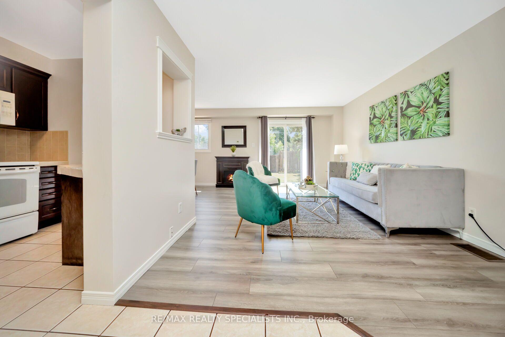 Photo 6 of 155 Enderby Crescent, Brampton, Southgate — HOMEH