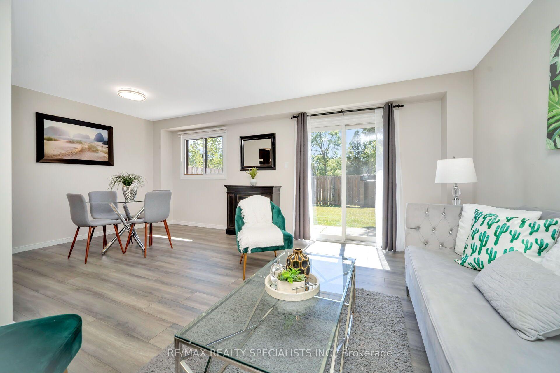 Photo 4 of 155 Enderby Crescent, Brampton, Southgate — HOMEH