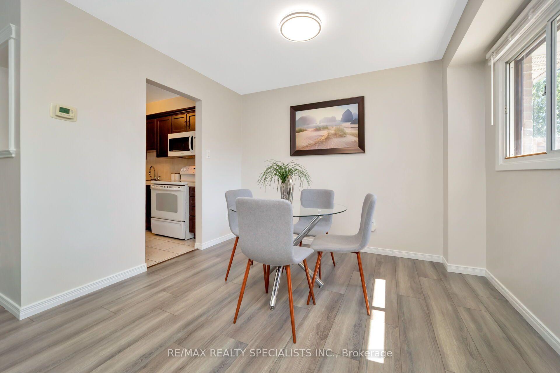Photo 9 of 155 Enderby Crescent, Brampton, Southgate — HOMEH