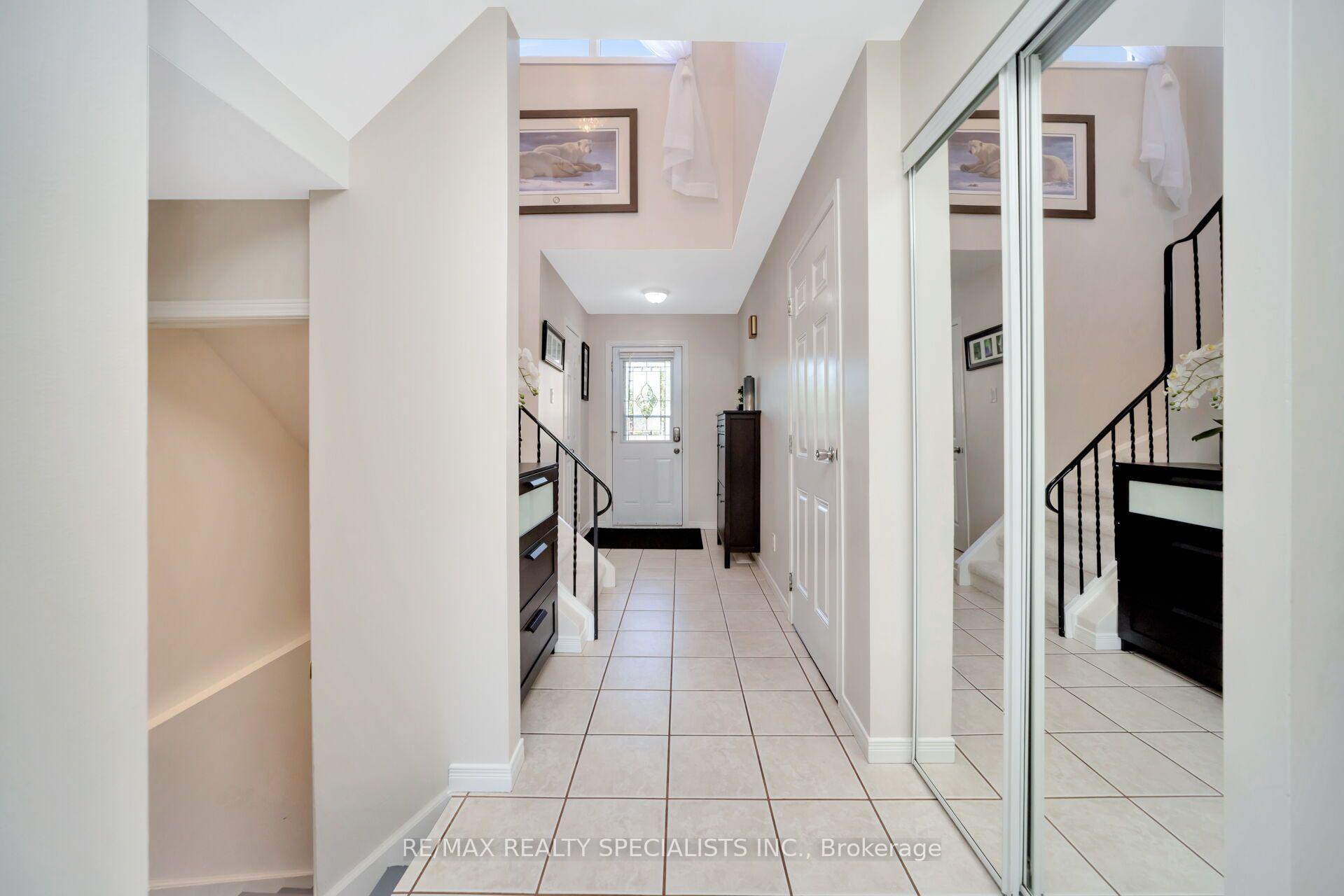 Photo 20 of 155 Enderby Crescent, Brampton, Southgate — HOMEH