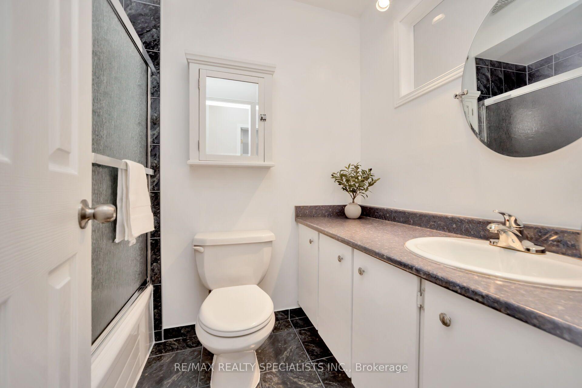 Photo 32 of 155 Enderby Crescent, Brampton, Southgate — HOMEH