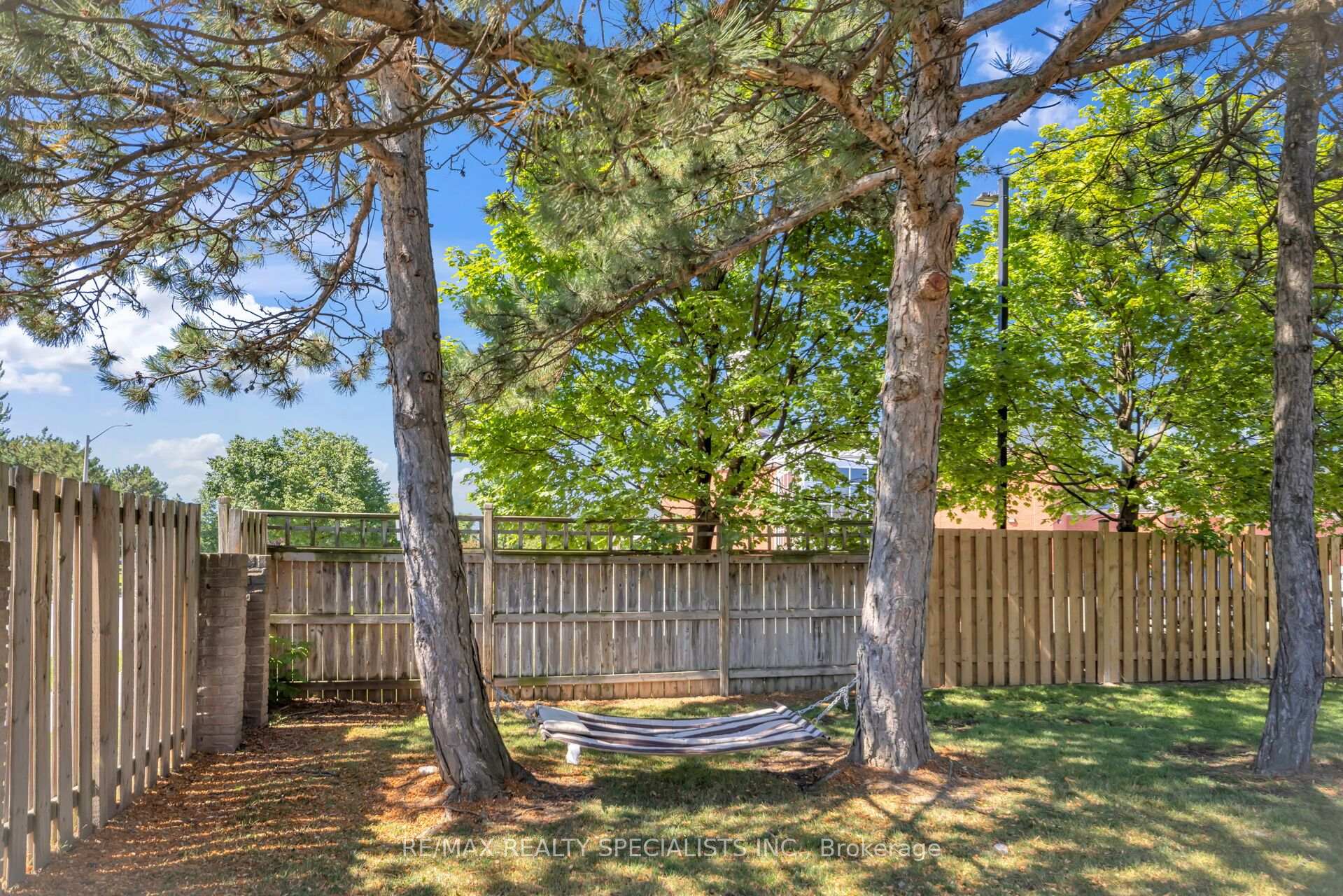 Photo 40 of 155 Enderby Crescent, Brampton, Southgate — HOMEH