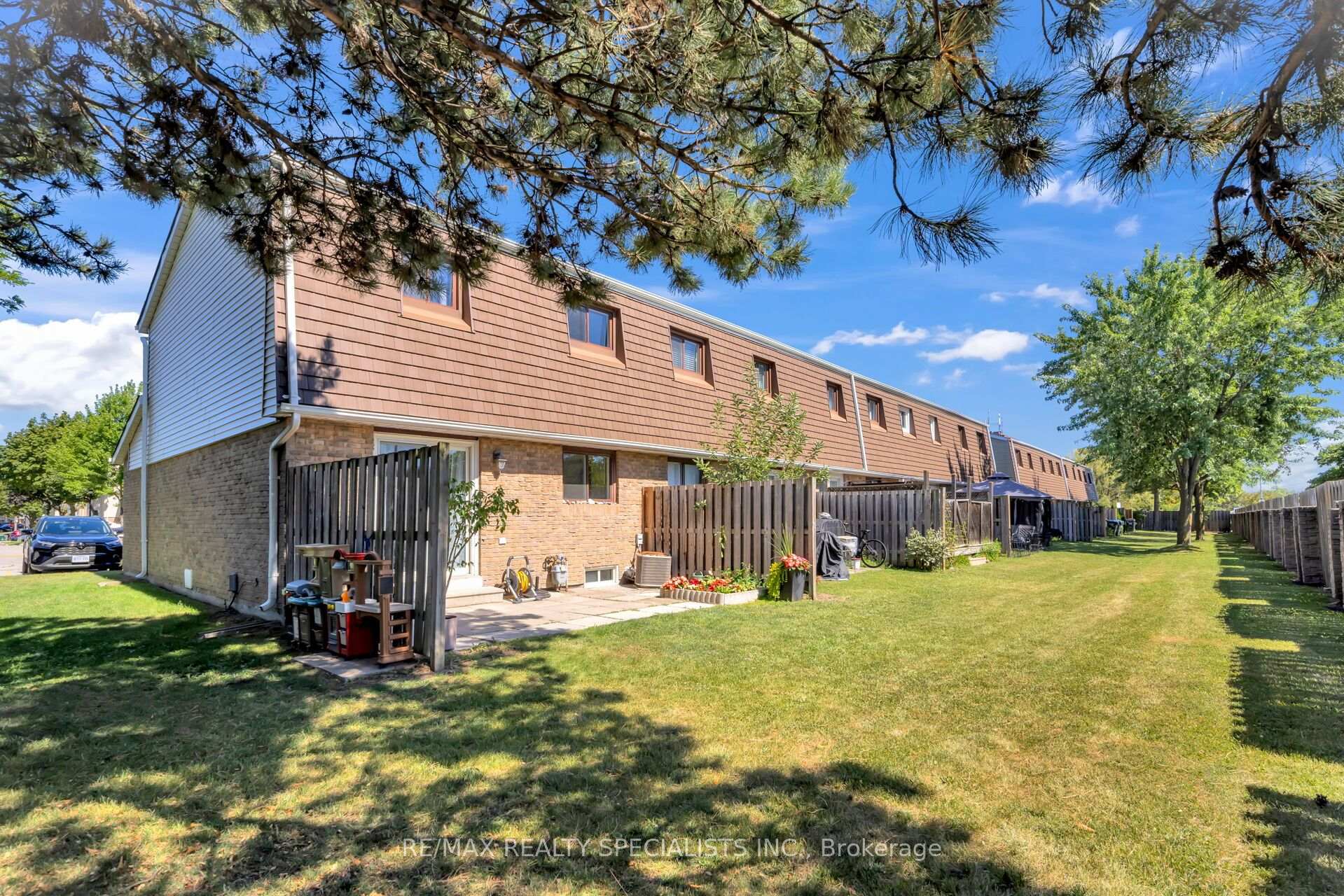 Photo 41 of 155 Enderby Crescent, Brampton, Southgate — HOMEH