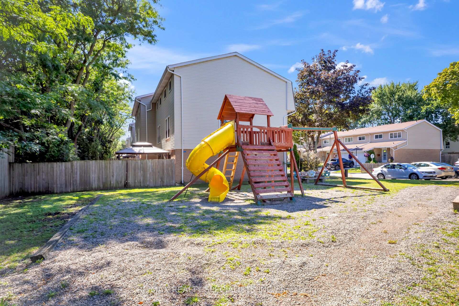 Photo 48 of 155 Enderby Crescent, Brampton, Southgate — HOMEH