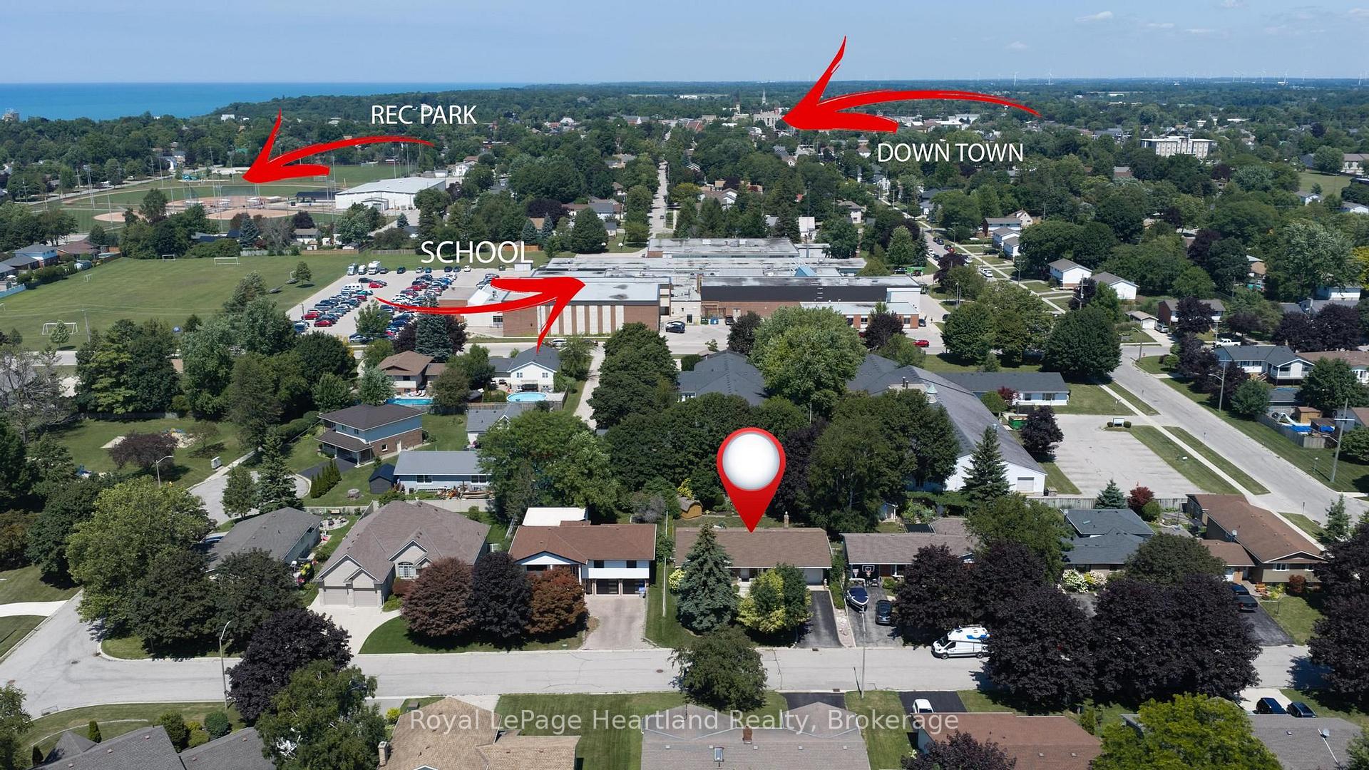 Photo 2 of 24 Leonard Drive, Goderich, Goderich (Town) — HOMEH