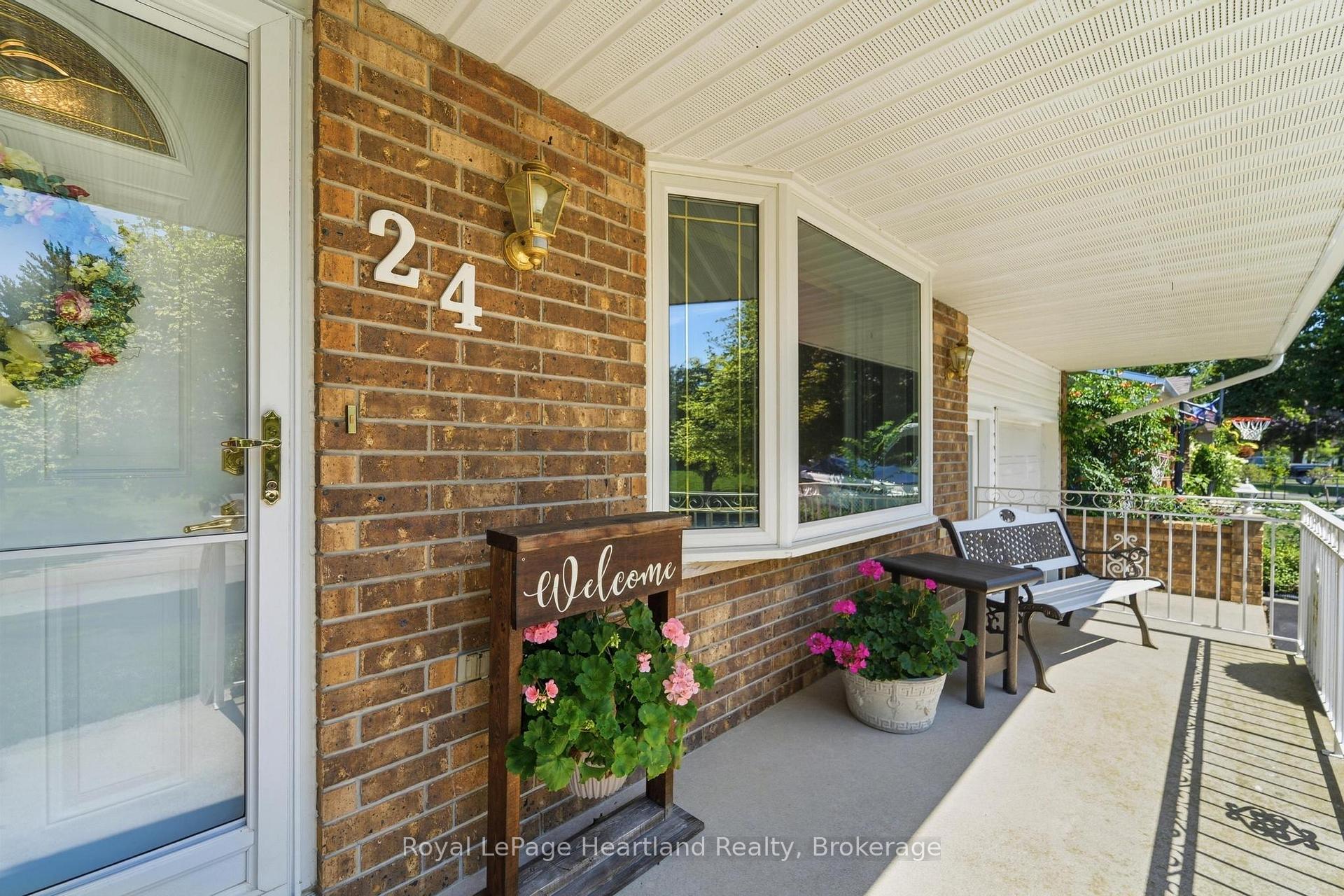Photo 3 of 24 Leonard Drive, Goderich, Goderich (Town) — HOMEH