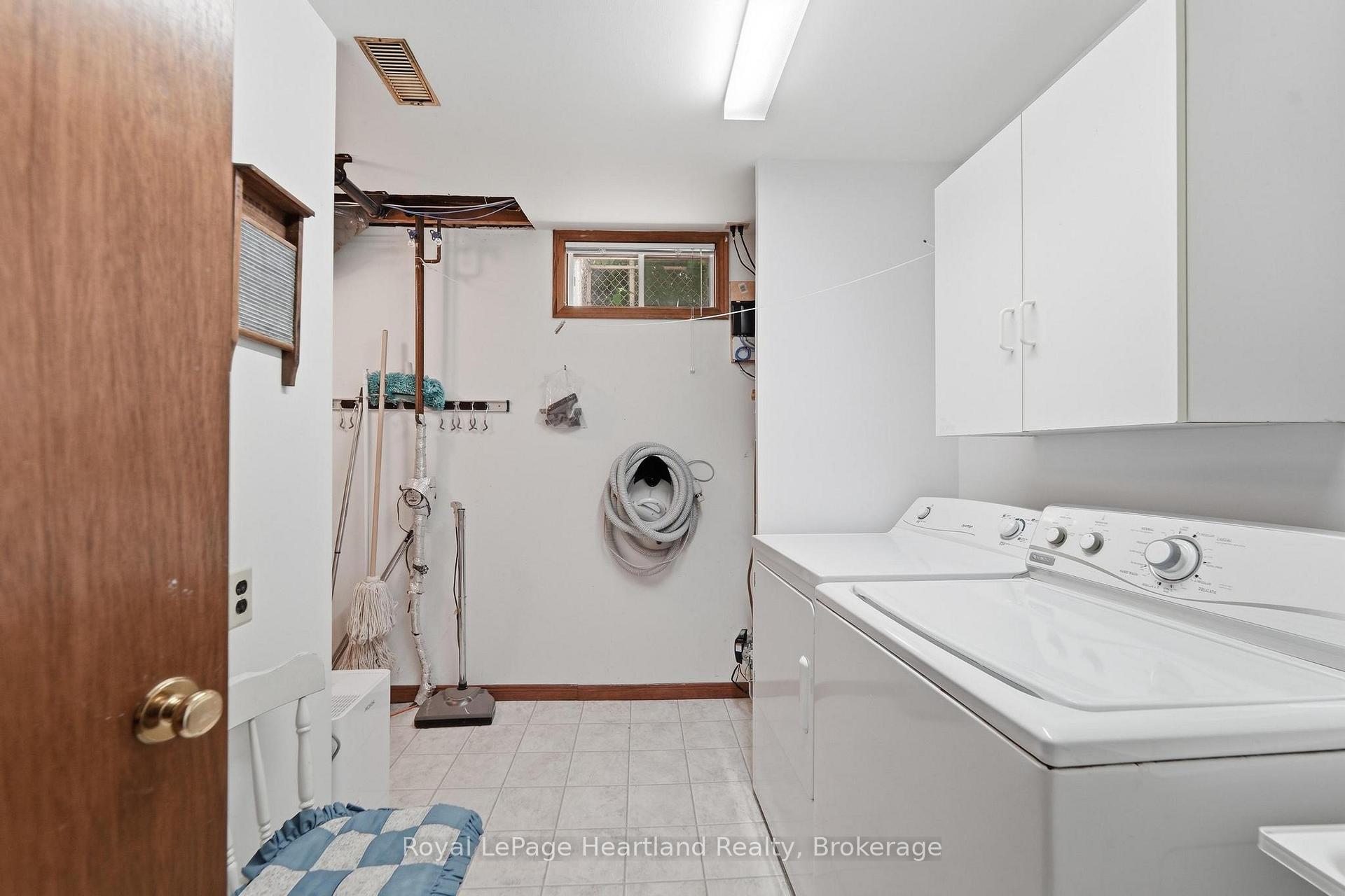 Photo 31 of 24 Leonard Drive, Goderich, Goderich (Town) — HOMEH