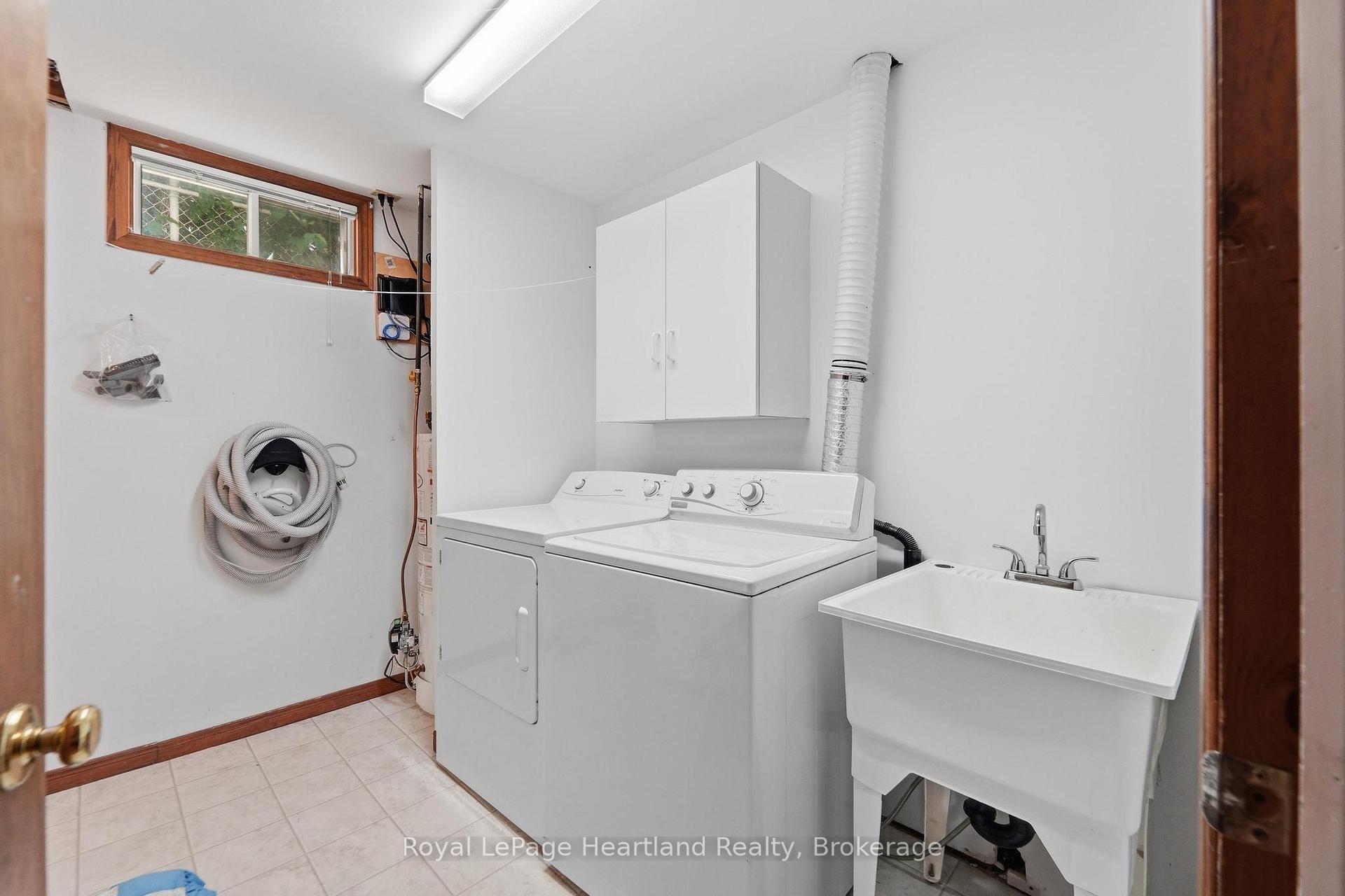 Photo 32 of 24 Leonard Drive, Goderich, Goderich (Town) — HOMEH