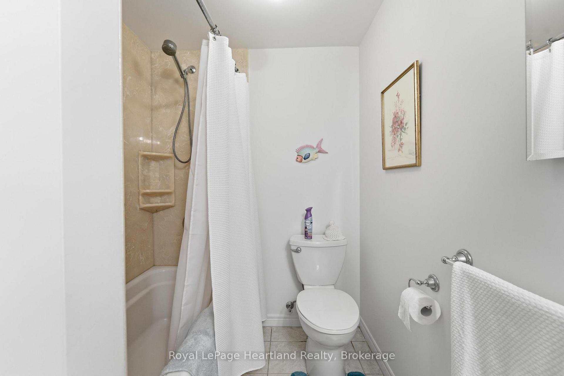 Photo 34 of 24 Leonard Drive, Goderich, Goderich (Town) — HOMEH