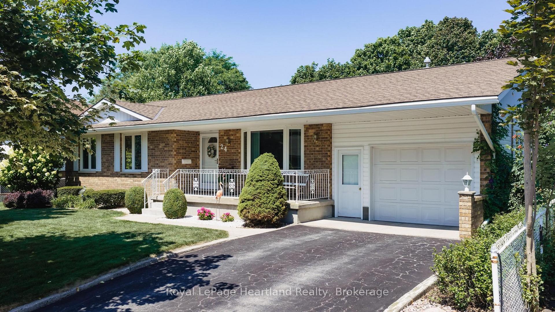 Photo 46 of 24 Leonard Drive, Goderich, Goderich (Town) — HOMEH