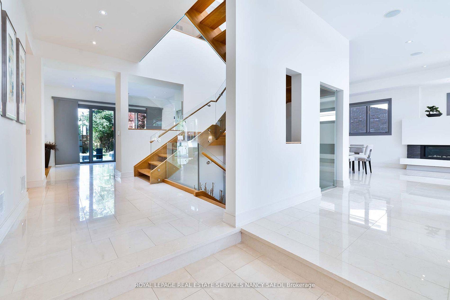Photo 7 of 12 York Road, North York, Bridle Path-Sunnybrook-York Mills — HOMEH