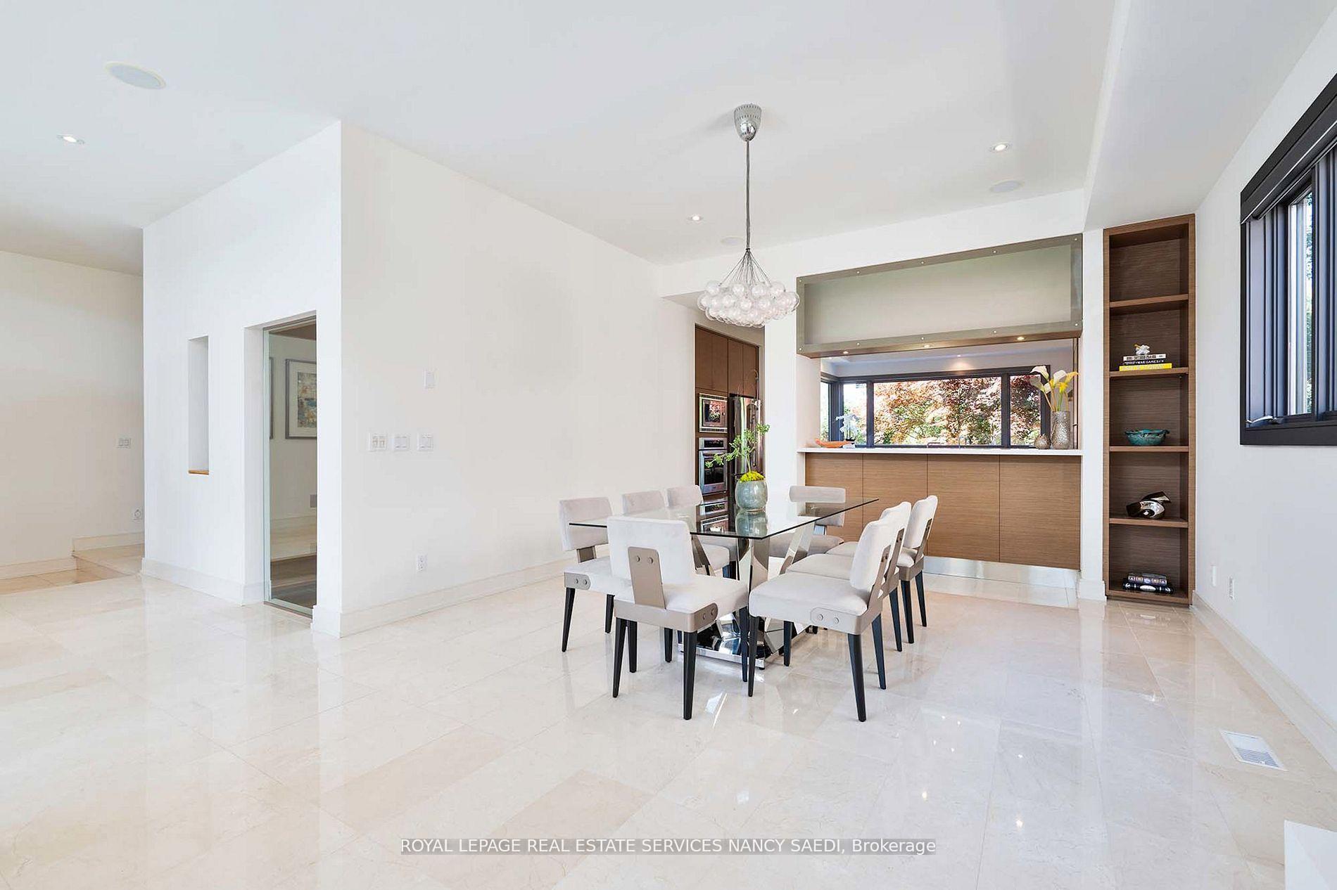 Photo 4 of 12 York Road, North York, Bridle Path-Sunnybrook-York Mills — HOMEH
