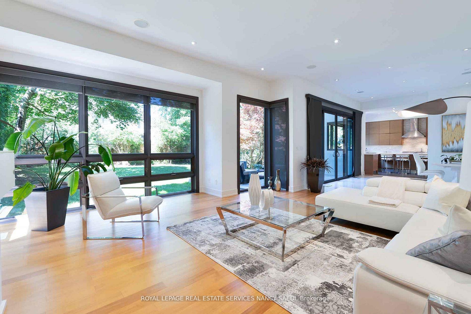 Photo 3 of 12 York Road, North York, Bridle Path-Sunnybrook-York Mills — HOMEH