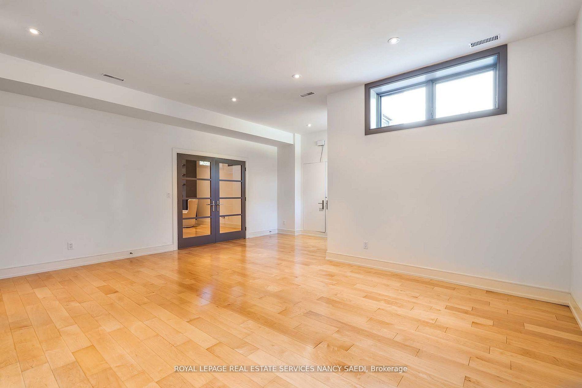 Photo 34 of 12 York Road, North York, Bridle Path-Sunnybrook-York Mills — HOMEH