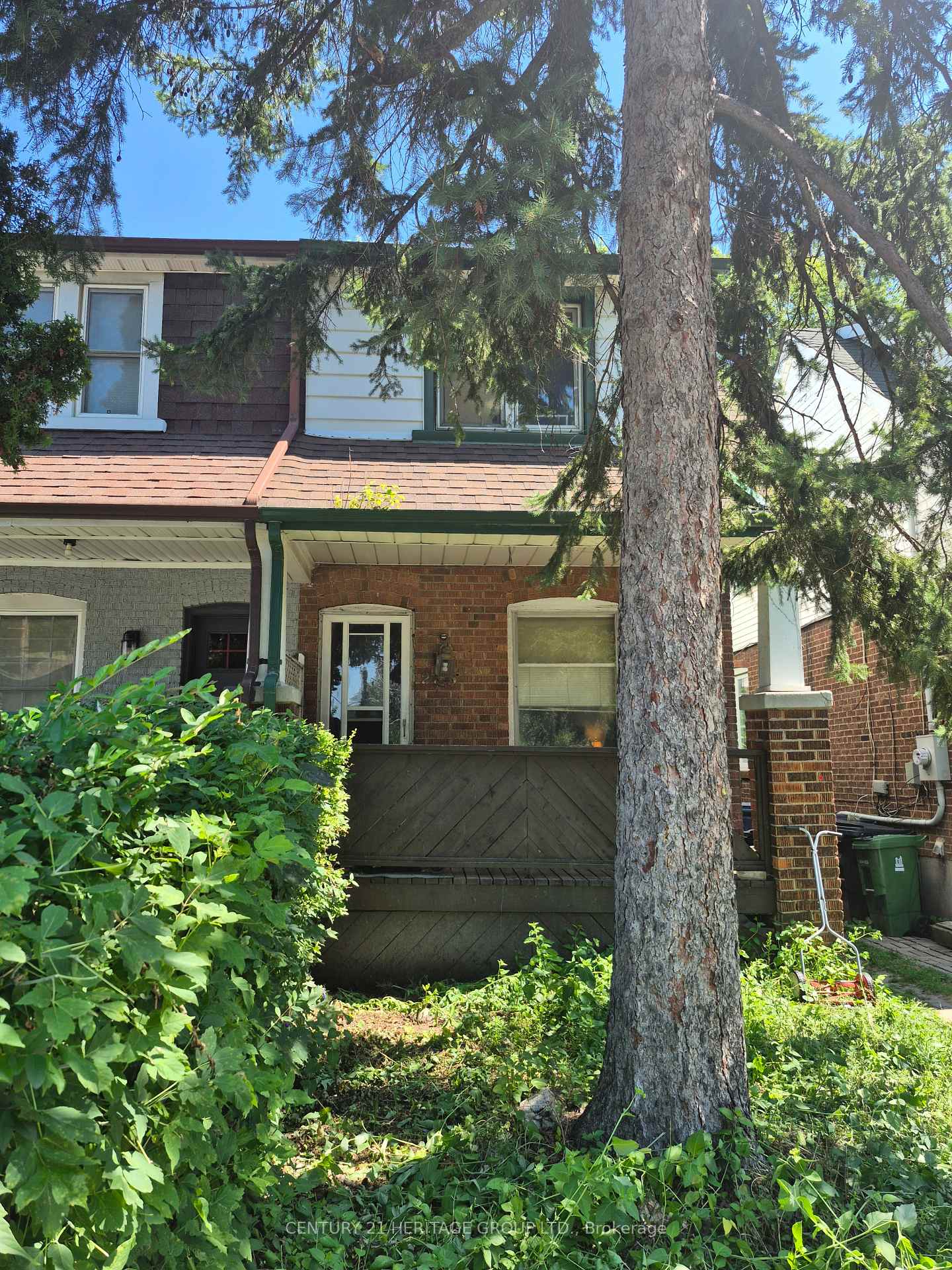 Photo 2 of 235 Chisholm Avenue, Toronto, Woodbine-Lumsden — HOMEH