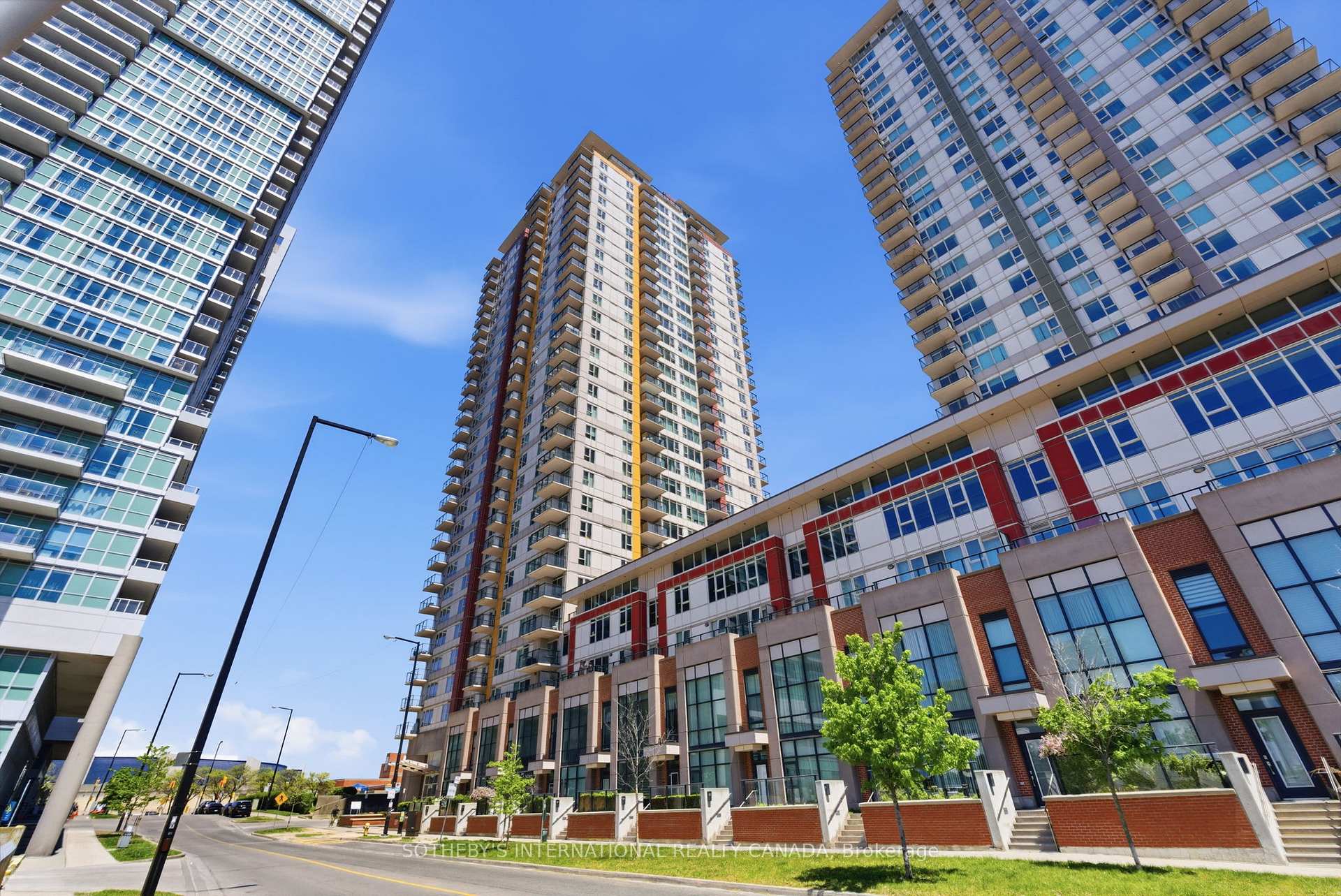 Front of Unit 3208, 25 Town Centre Court