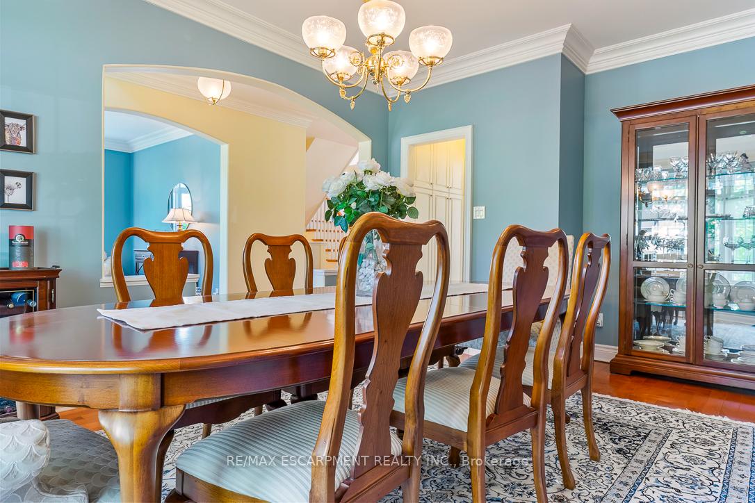 Photo 10 of 7049 Gaslamp Walk, Mississauga, Meadowvale Village — HOMEH