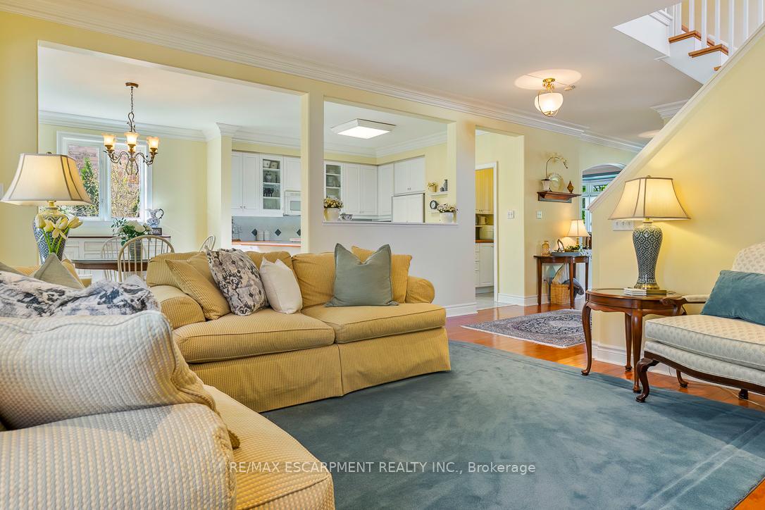 Photo 14 of 7049 Gaslamp Walk, Mississauga, Meadowvale Village — HOMEH