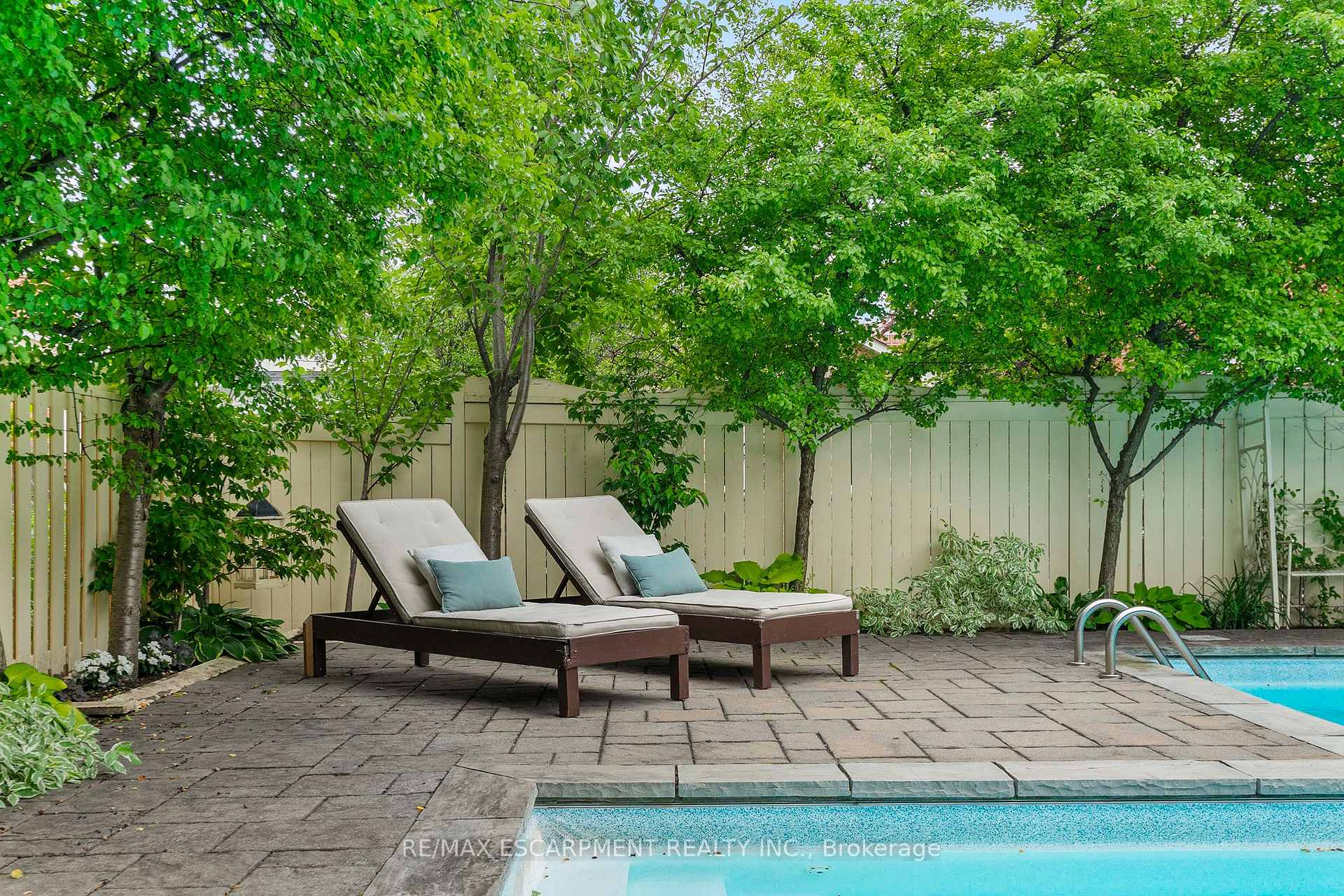 Photo 46 of 7049 Gaslamp Walk, Mississauga, Meadowvale Village — HOMEH