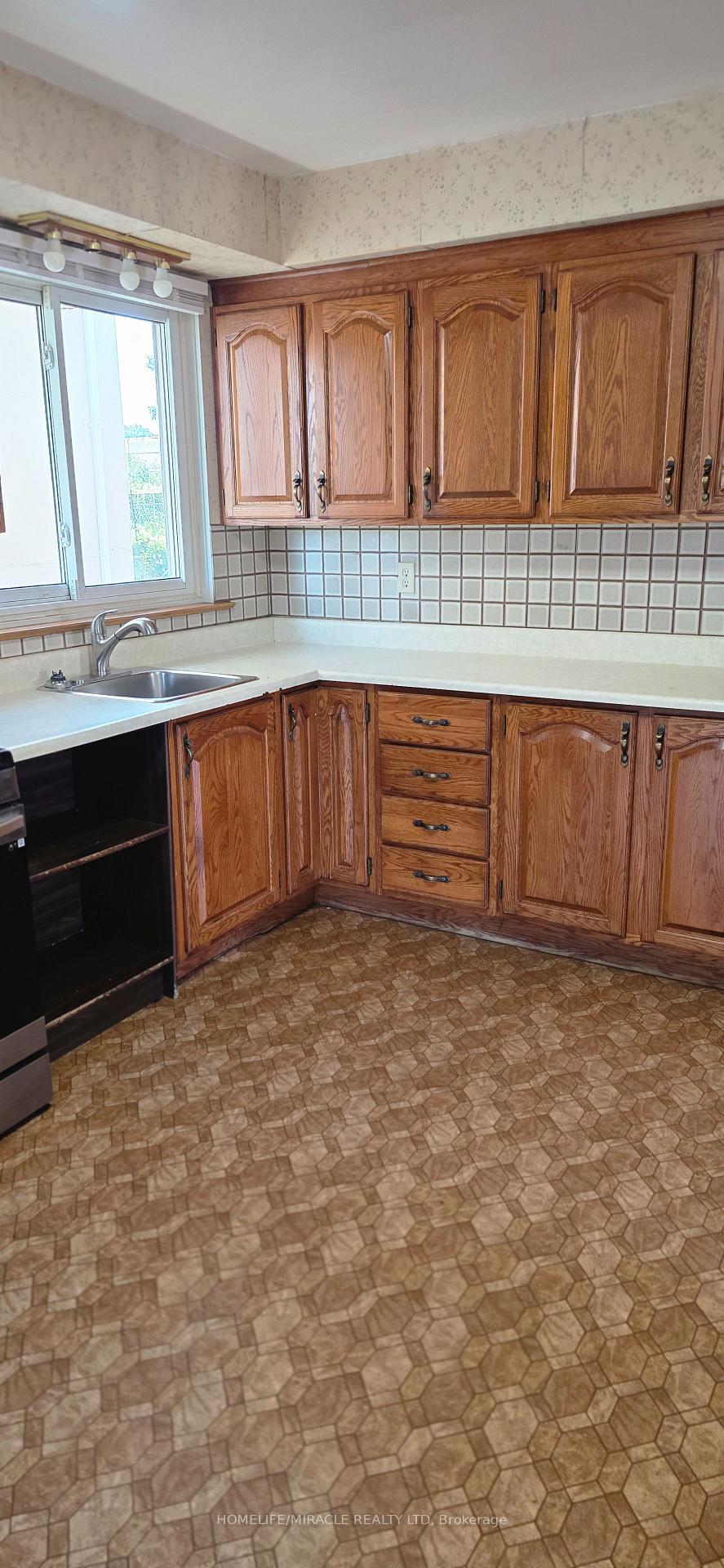 Photo 10 of 46 Cavehill Crescent, Scarborough, Wexford-Maryvale — HOMEH