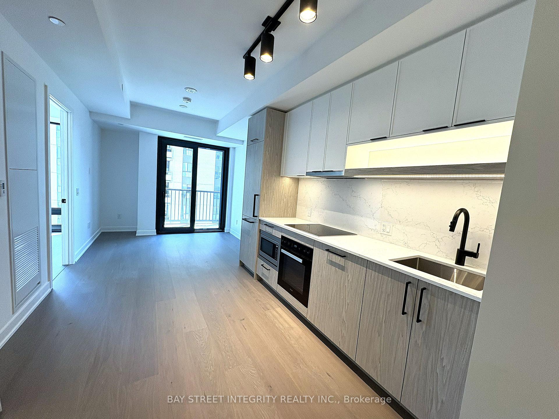 Photo 4 of Unit 1703, 91 Montclair Avenue, Toronto, Forest Hill South — HOMEH