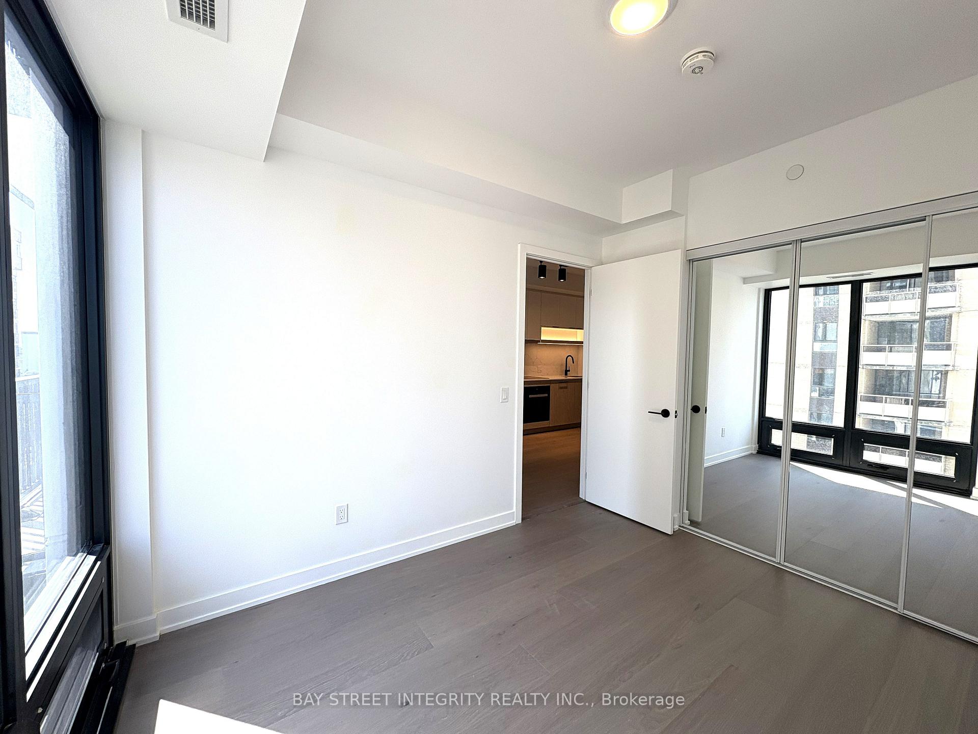 Photo 9 of Unit 1703, 91 Montclair Avenue, Toronto, Forest Hill South — HOMEH