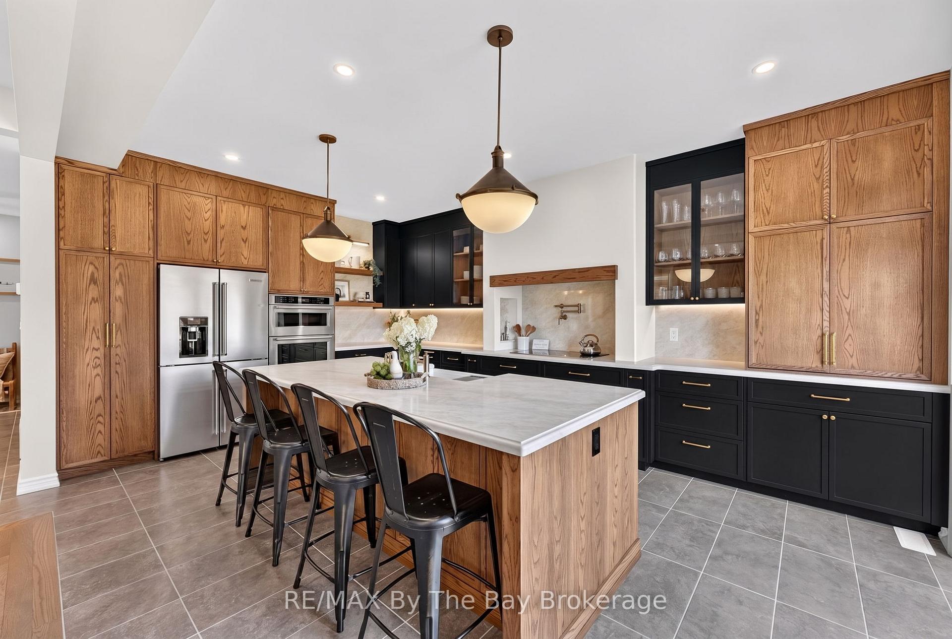 Photo 3 of 171 Rosanne Circle, Wasaga Beach — HOMEH