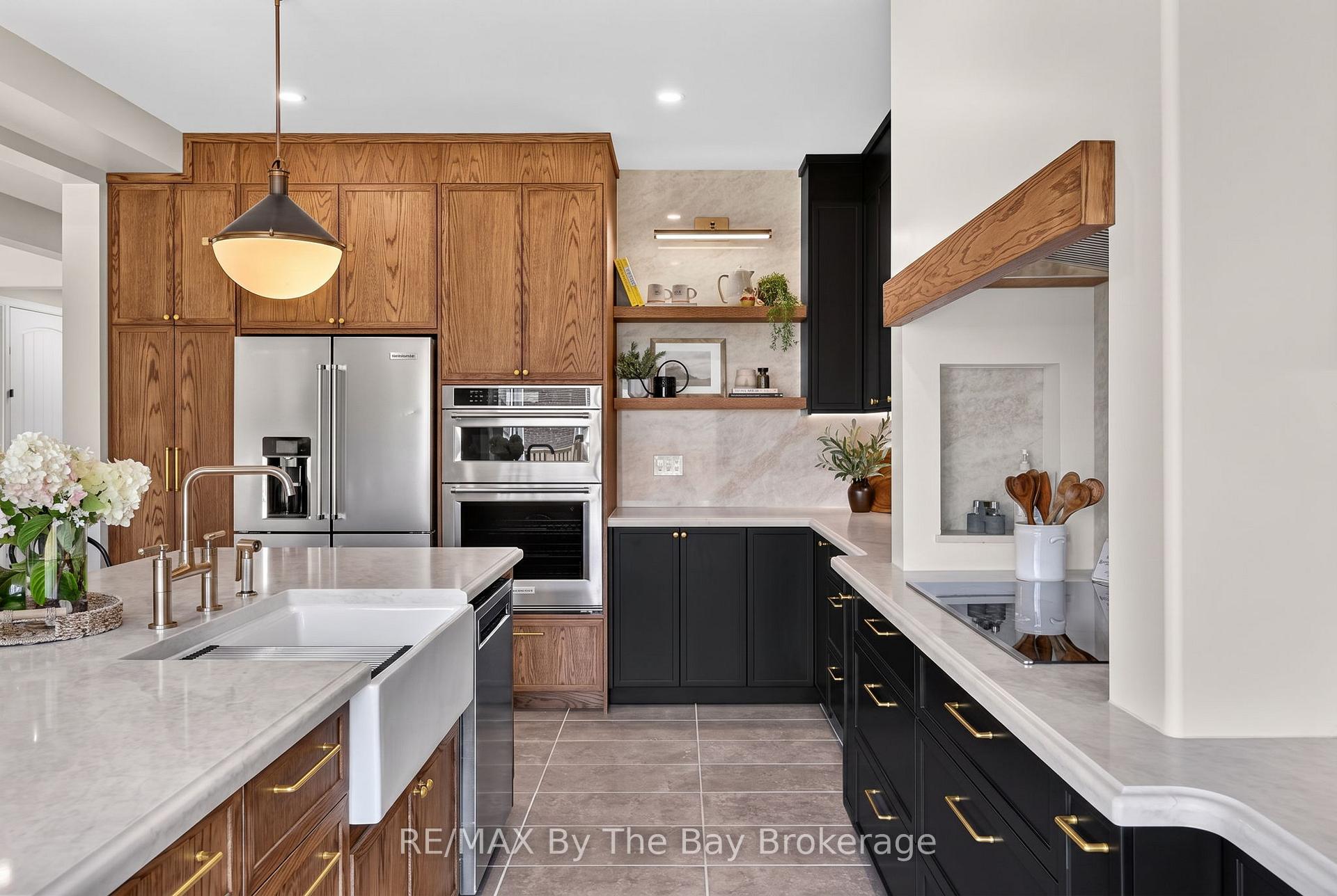Photo 8 of 171 Rosanne Circle, Wasaga Beach — HOMEH