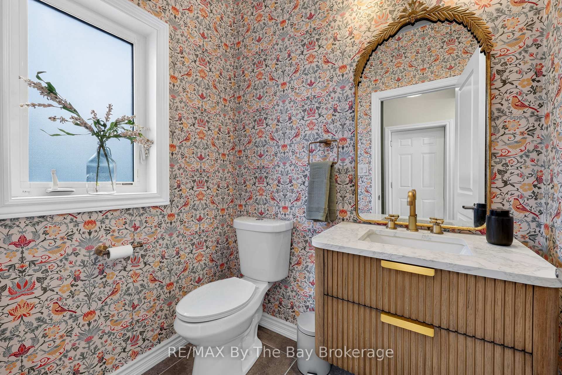 Photo 21 of 171 Rosanne Circle, Wasaga Beach — HOMEH