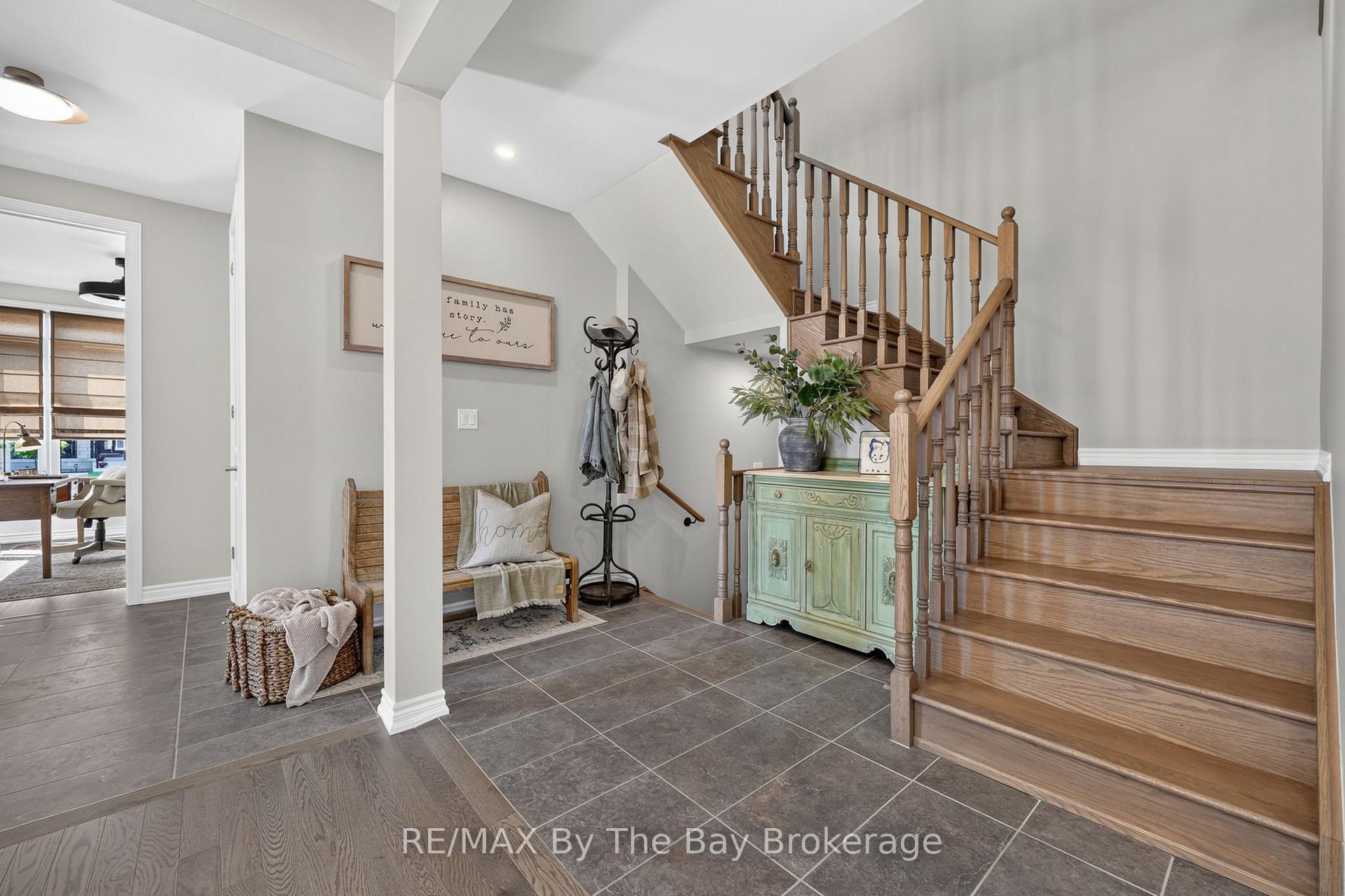 Photo 23 of 171 Rosanne Circle, Wasaga Beach — HOMEH