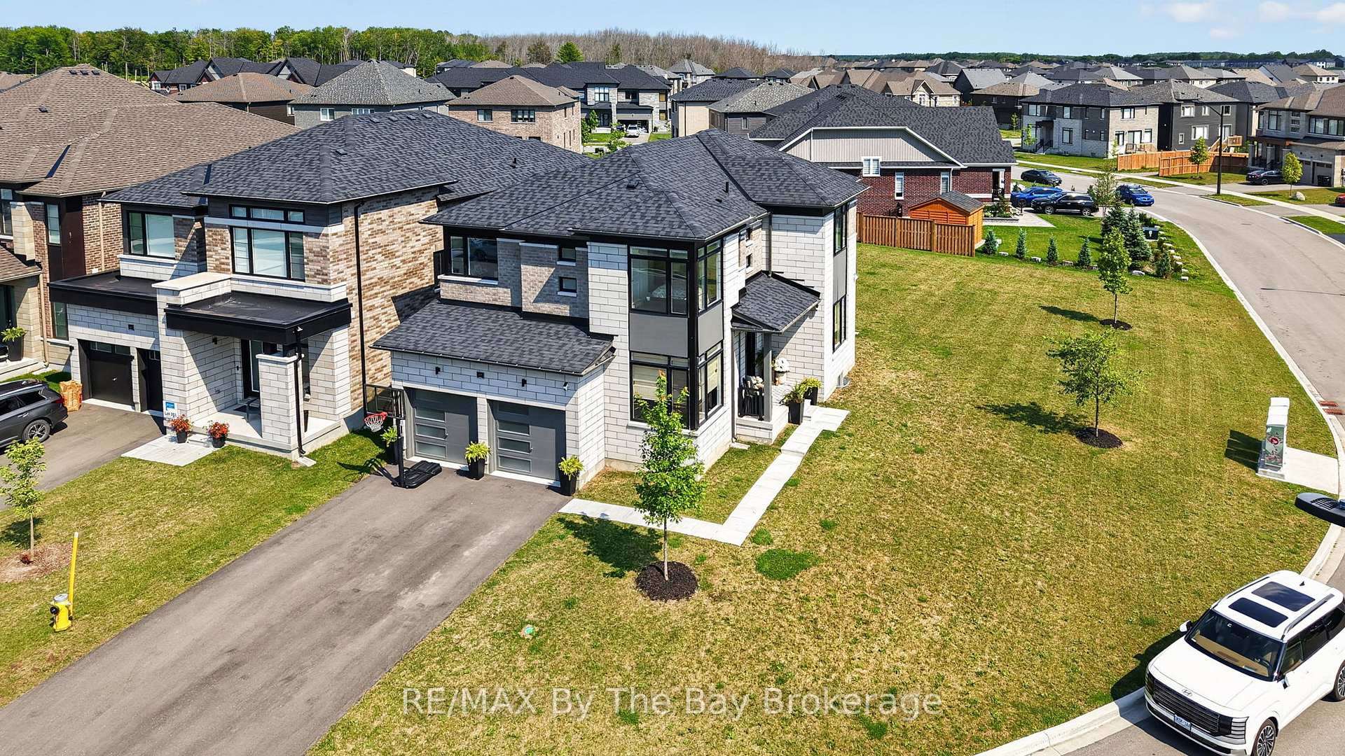 Photo 48 of 171 Rosanne Circle, Wasaga Beach — HOMEH