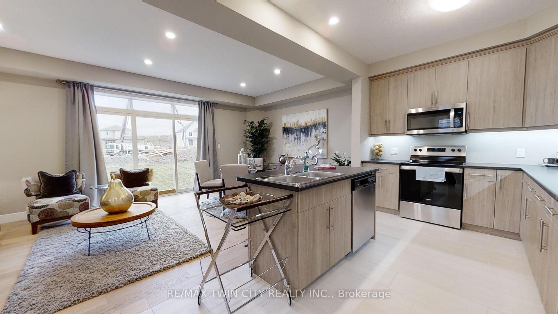 Photo 3 of 2092 Evans Crescent, London, South U — HOMEH