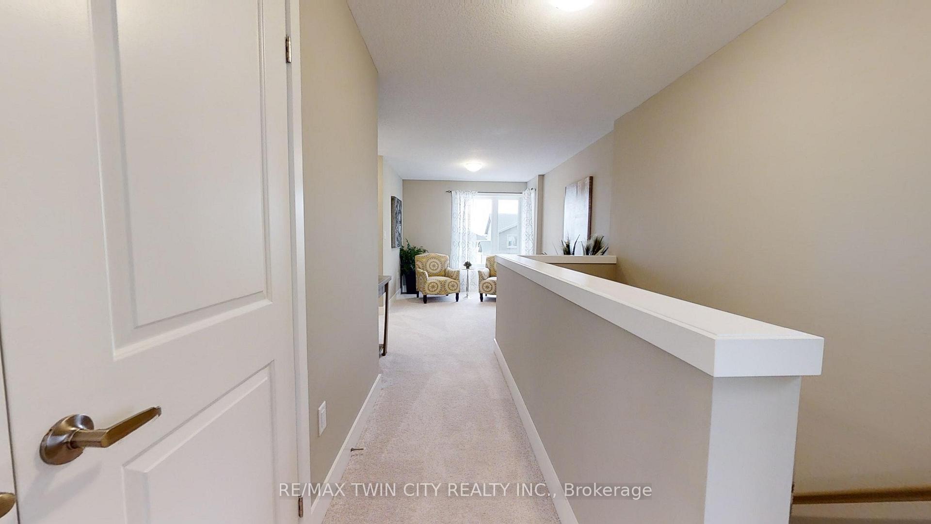 Photo 7 of 2092 Evans Crescent, London, South U — HOMEH