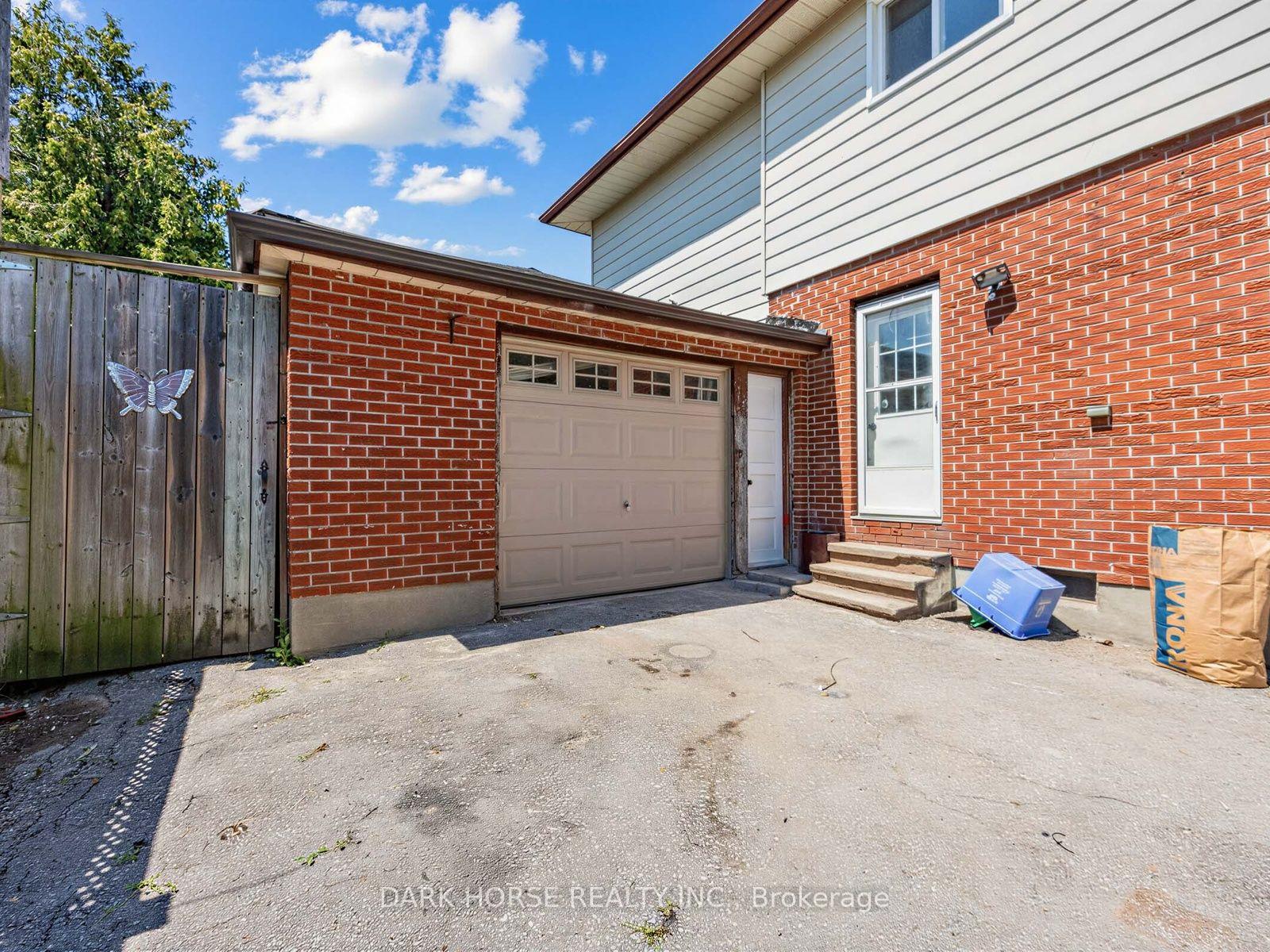 Photo 4 of 347 Annapolis Avenue, Oshawa, McLaughlin — HOMEH