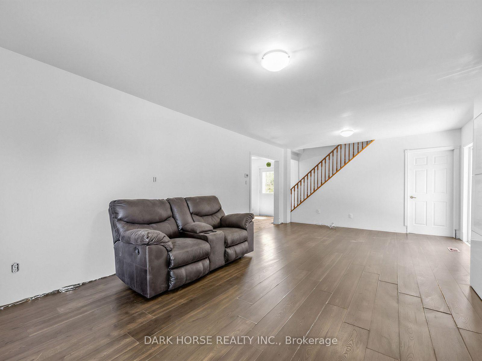 Photo 16 of 347 Annapolis Avenue, Oshawa, McLaughlin — HOMEH