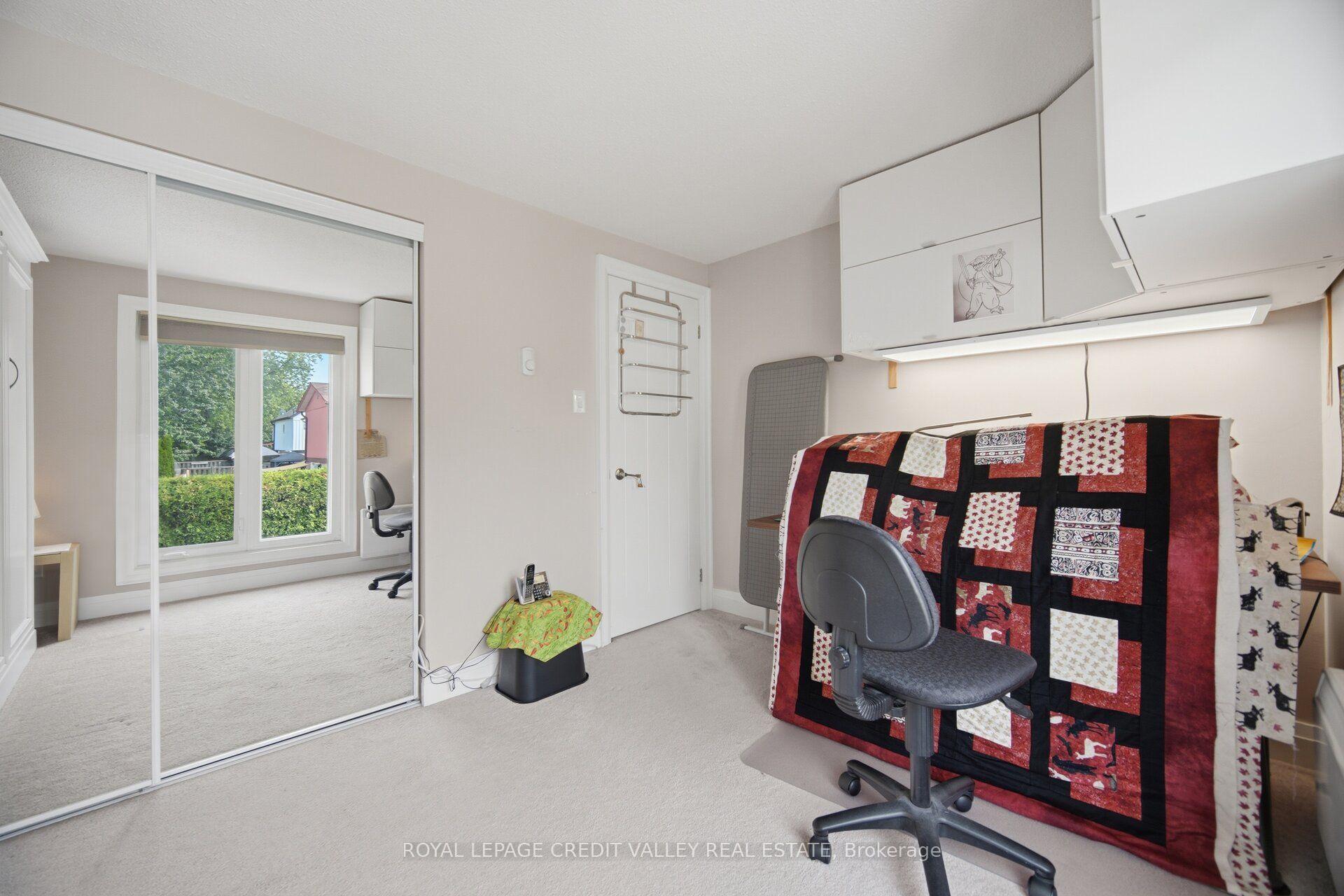 Photo 29 of 10 Gladstone Square, Brampton, Bramalea North Industrial — HOMEH